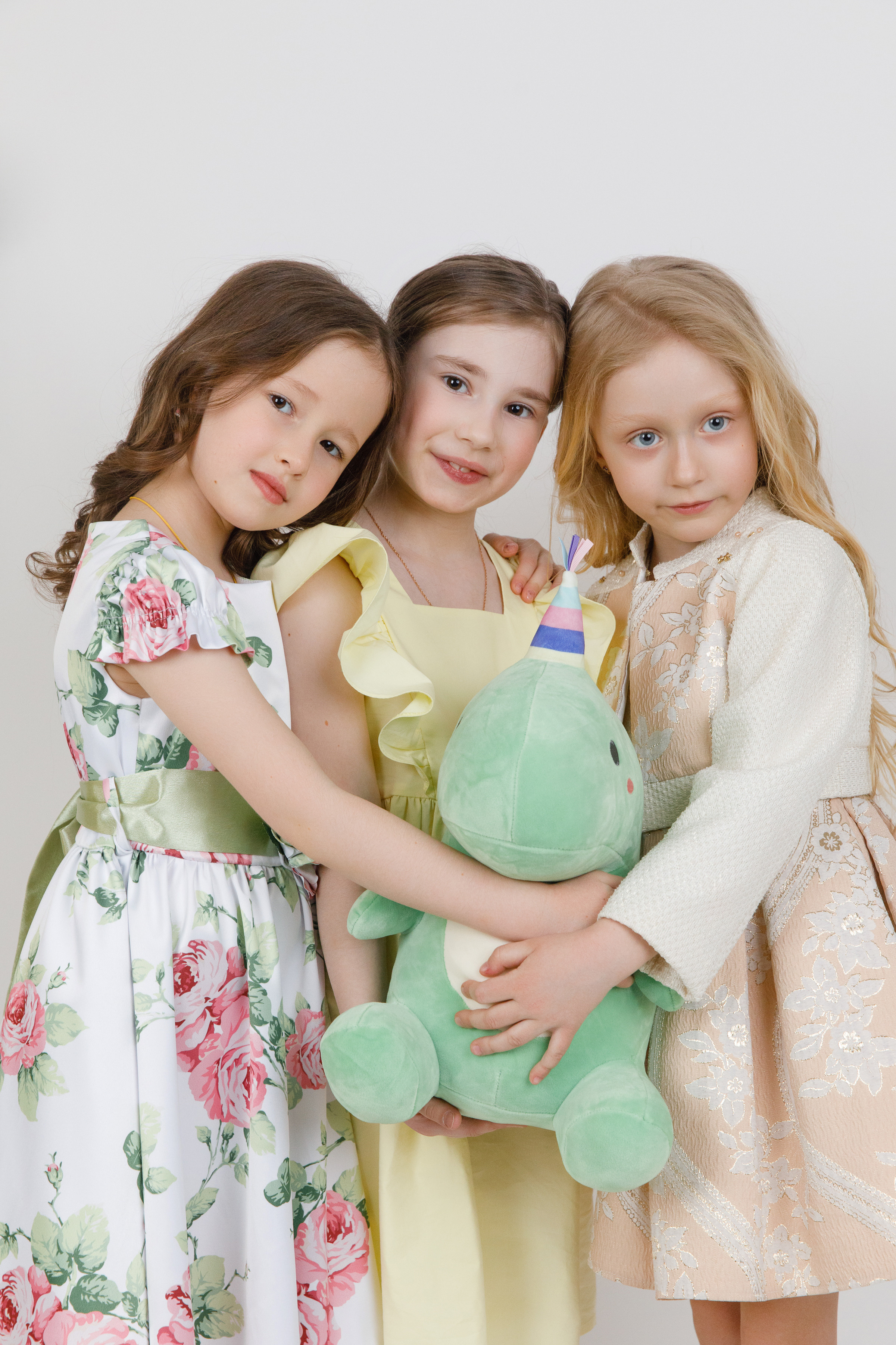 ГРУППОВЫЕ ФОТОГРАФИИ. Выпускные альбомы в Москве FOTOVMESTE