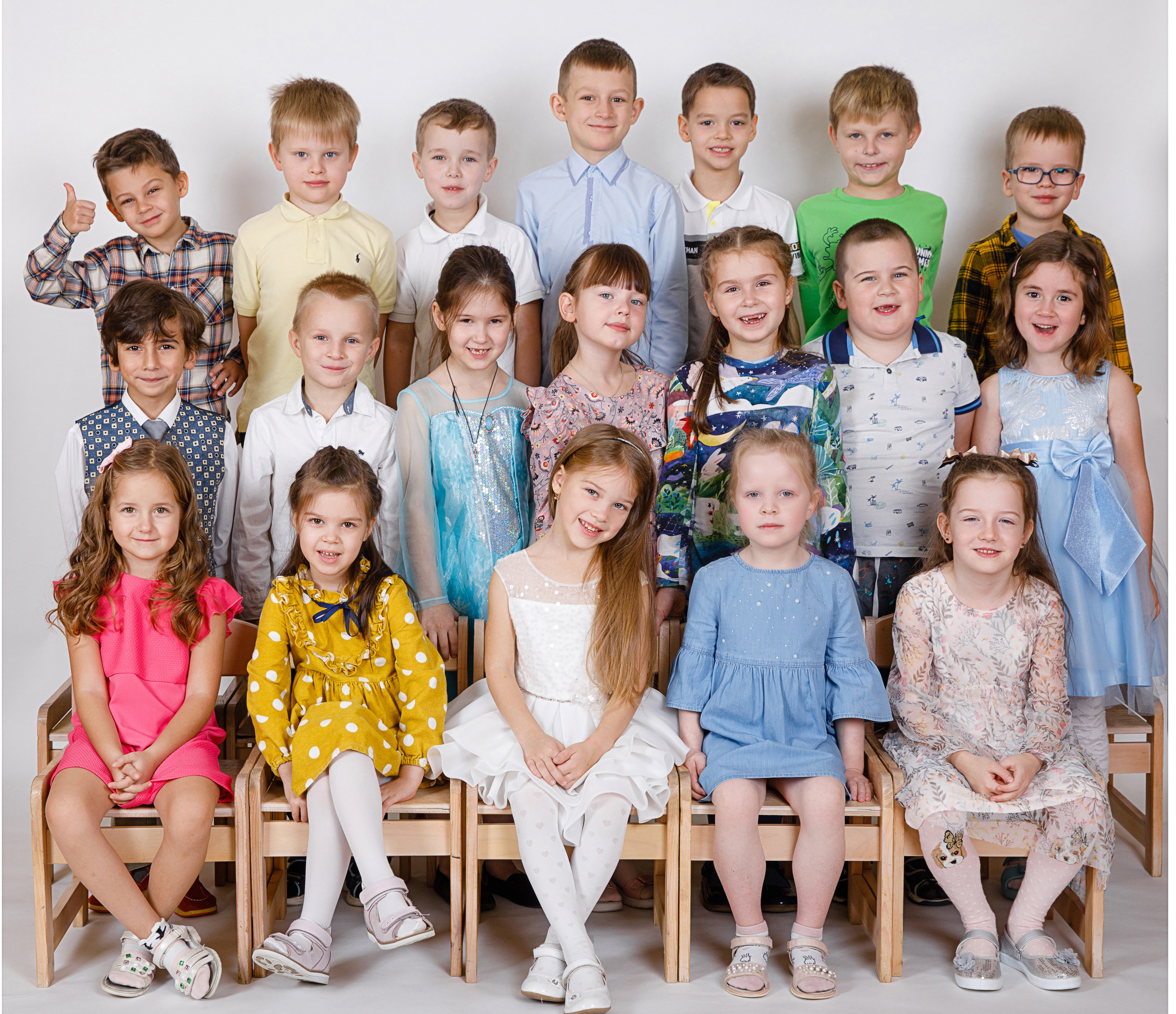 ГРУППОВЫЕ ФОТОГРАФИИ. Выпускные альбомы в Москве FOTOVMESTE