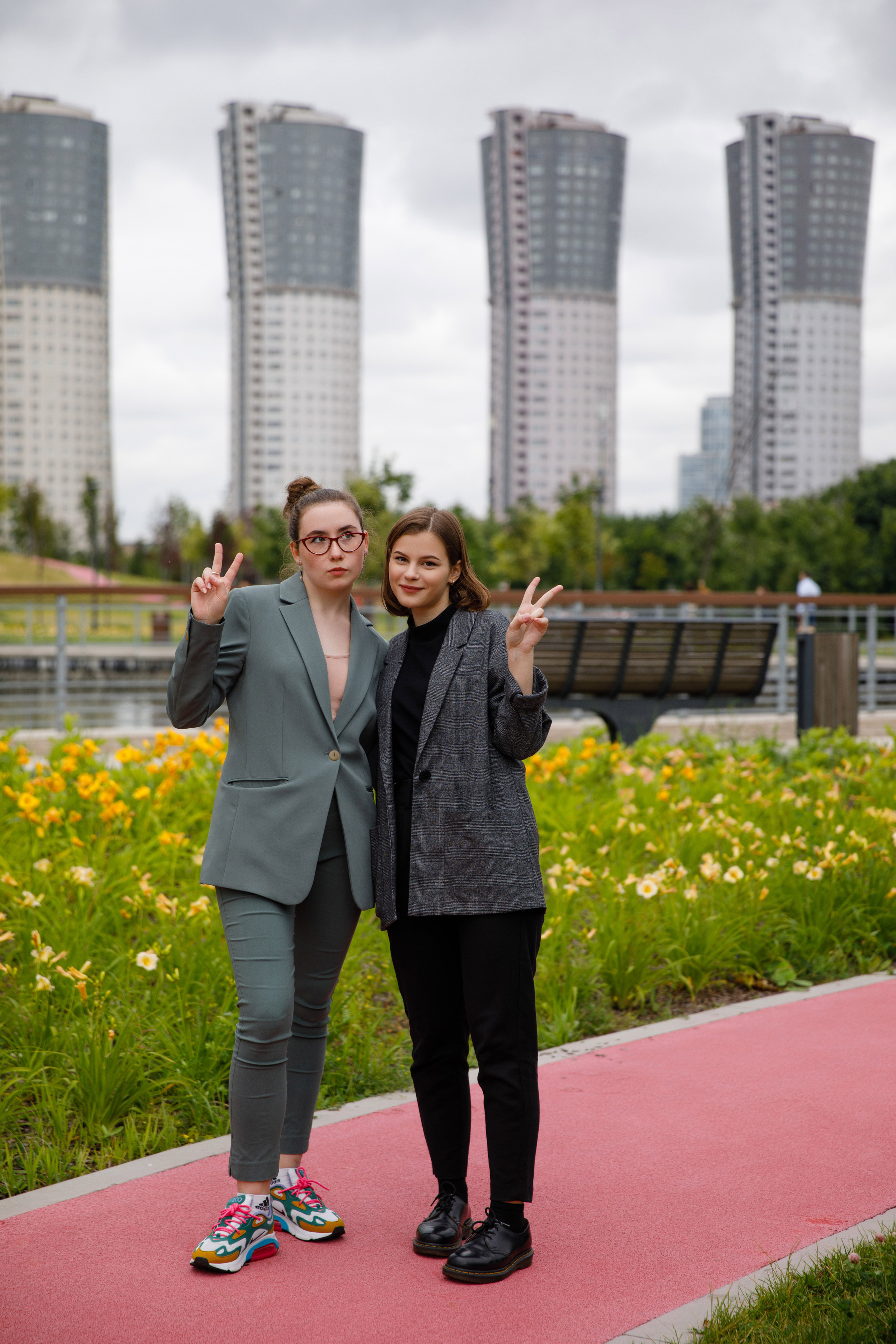 ФОТОСЕССИЯ НА ХОДЫНКЕ. Выпускные альбомы в Москве FOTOVMESTE