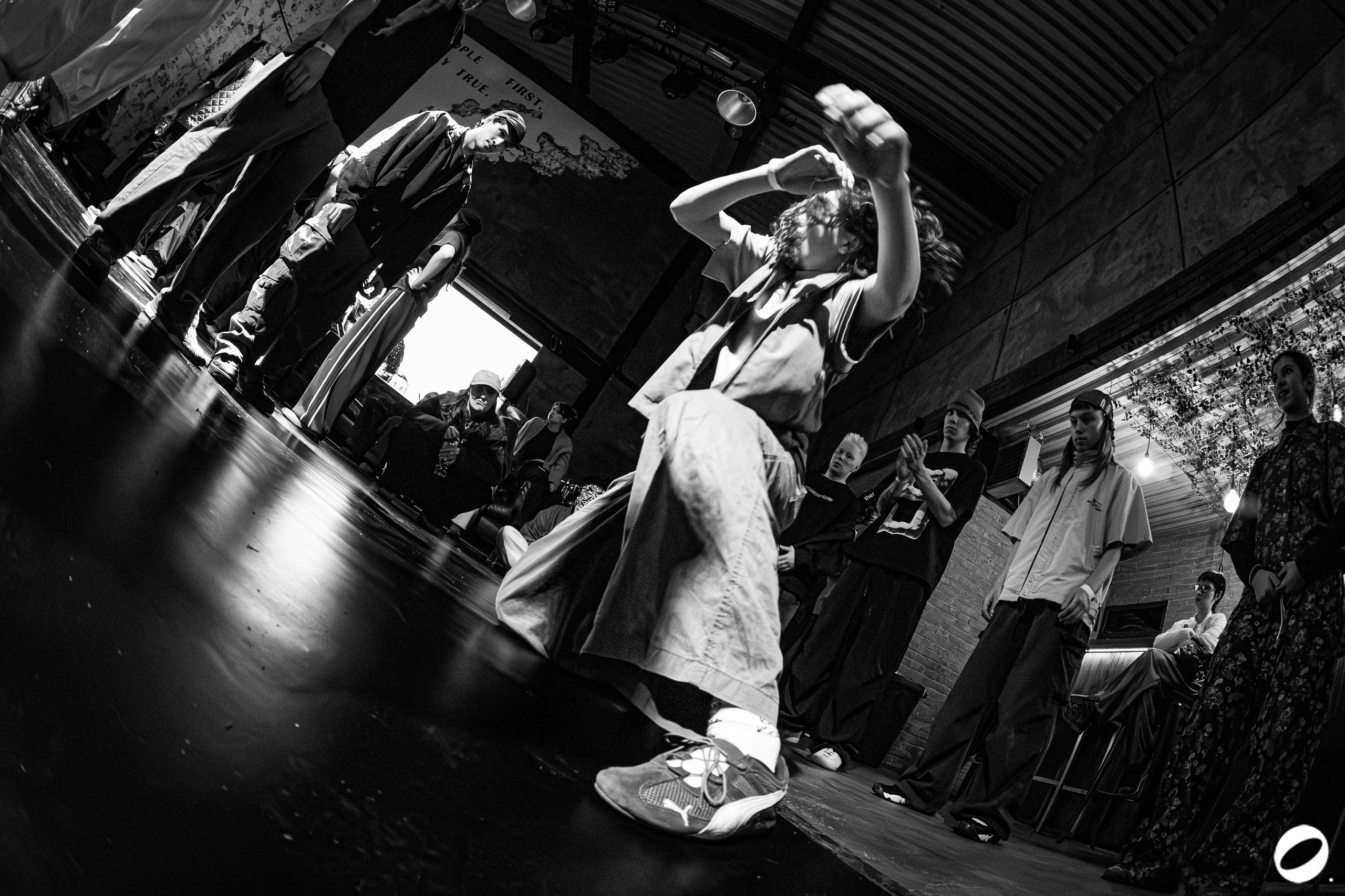 ODD.CLUB 04/04 (@youlovebu). Соня бу тебя сфоткала
