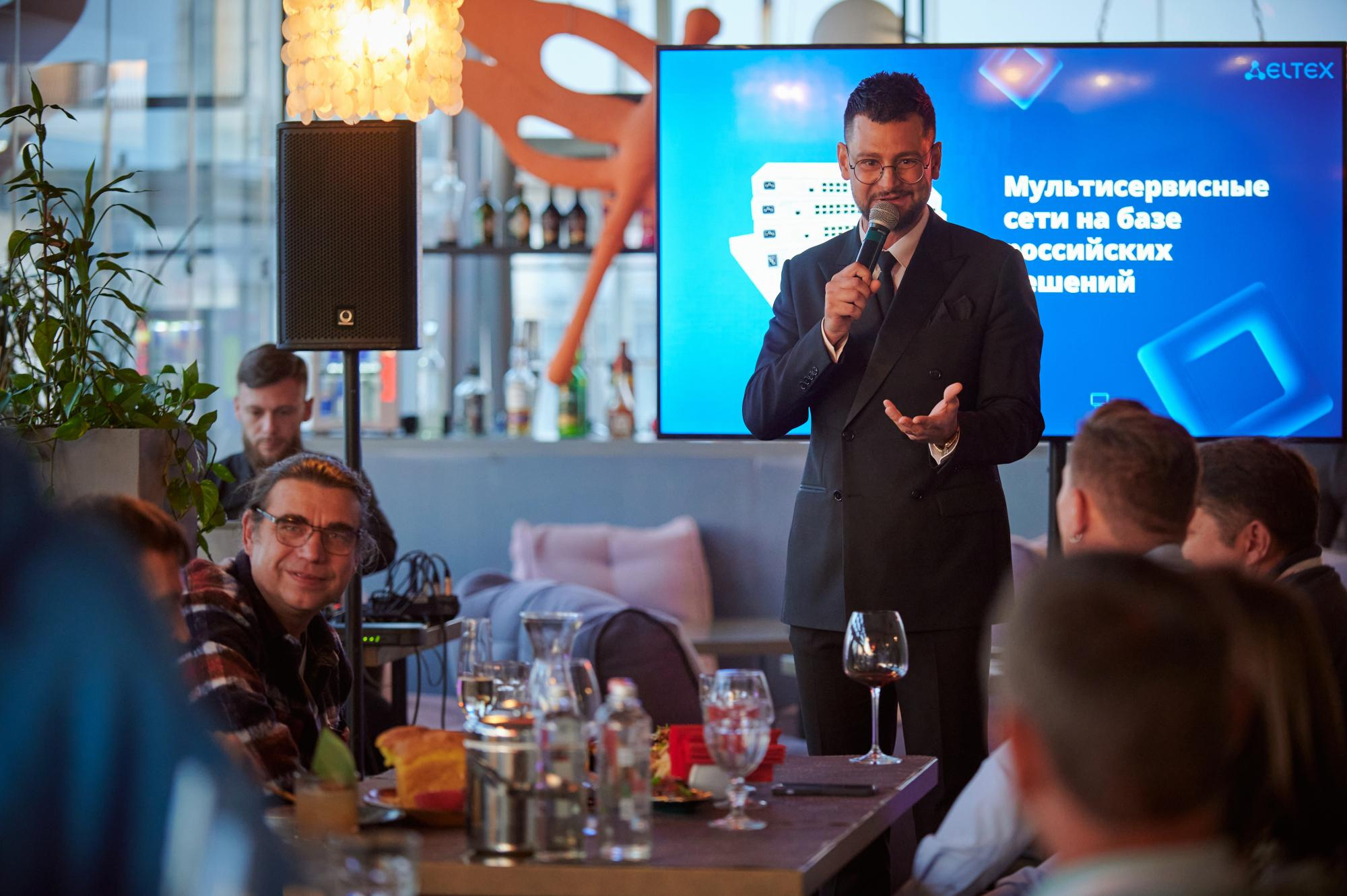 Бизнес ужин Eltex. Мезенцев Евгений фотограф
