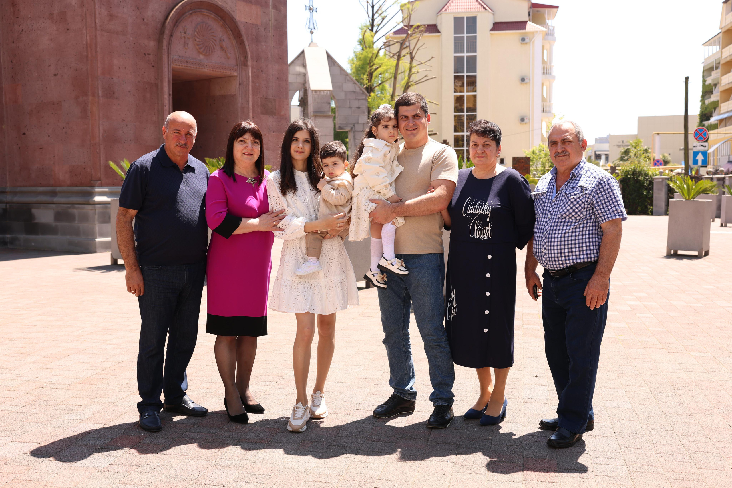 Таинство крещения Алекса и Милиссу. Свадебный и семейный фотограф в Сочи Ильнур Гатин