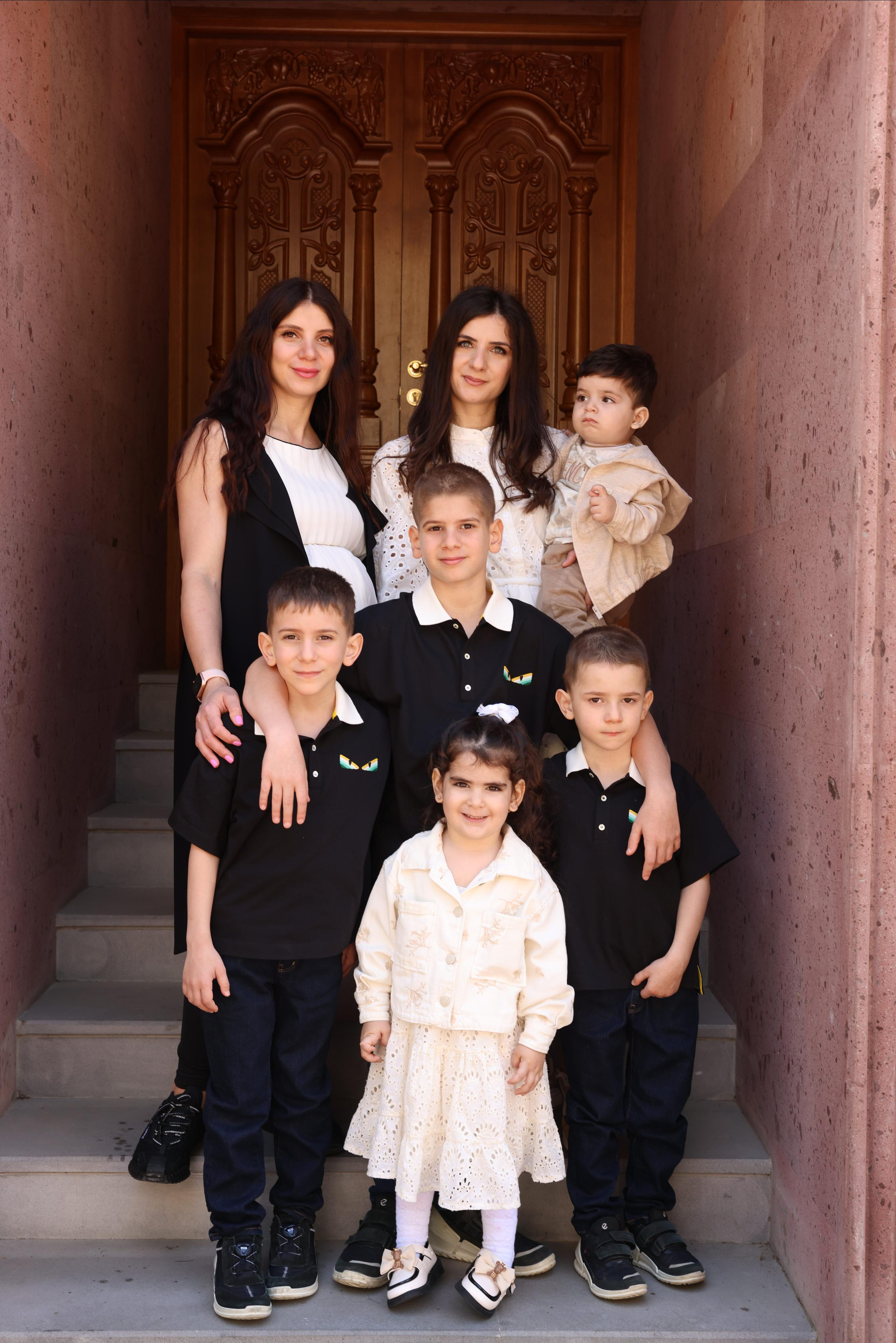 Таинство крещения Алекса и Милиссу. Свадебный и семейный фотограф в Сочи Ильнур Гатин