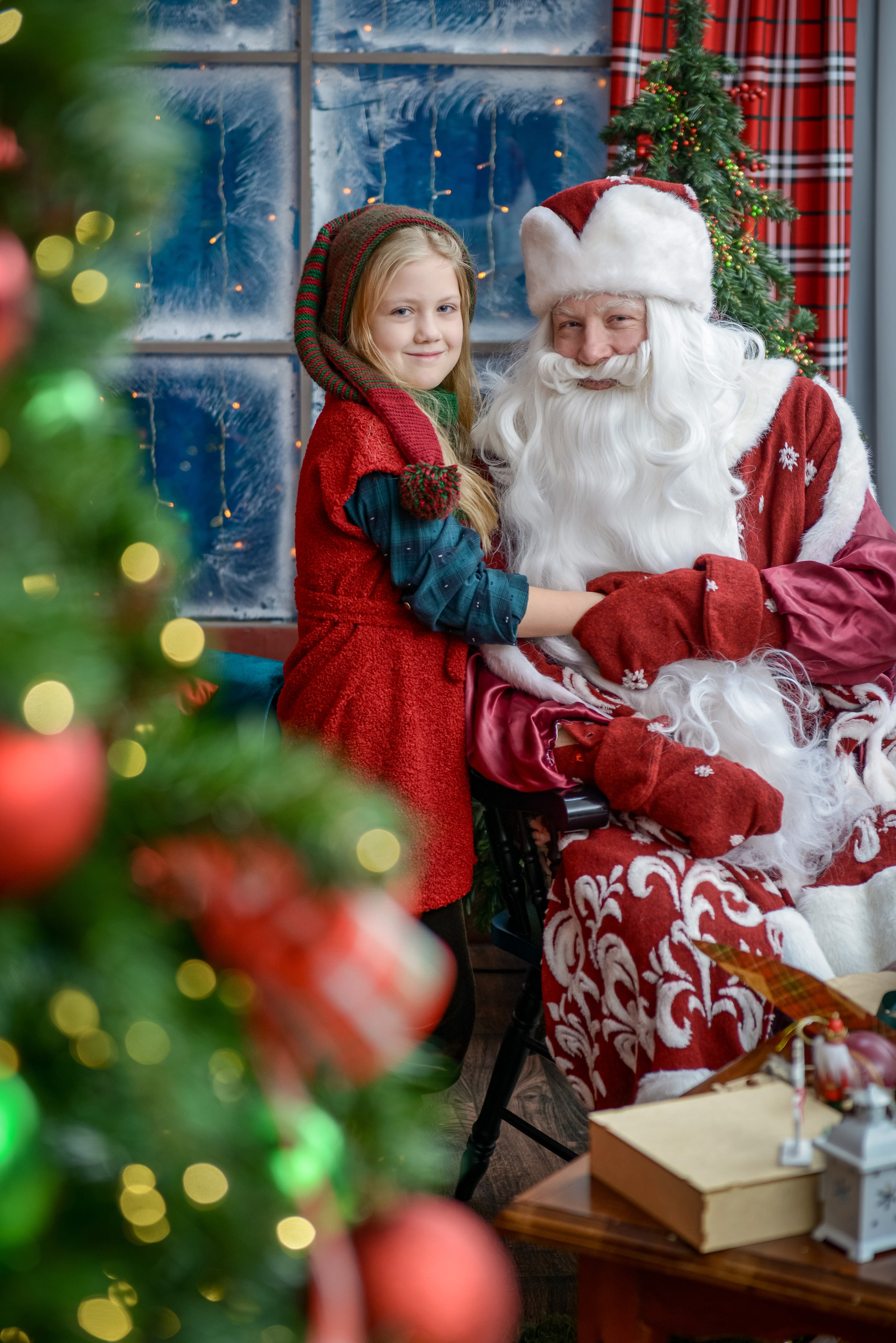 Встреча с Дедом Морозом (ежегодный). Татьяна Гойда портретный и семейный фотограф Ленск. Выпускные альбомы