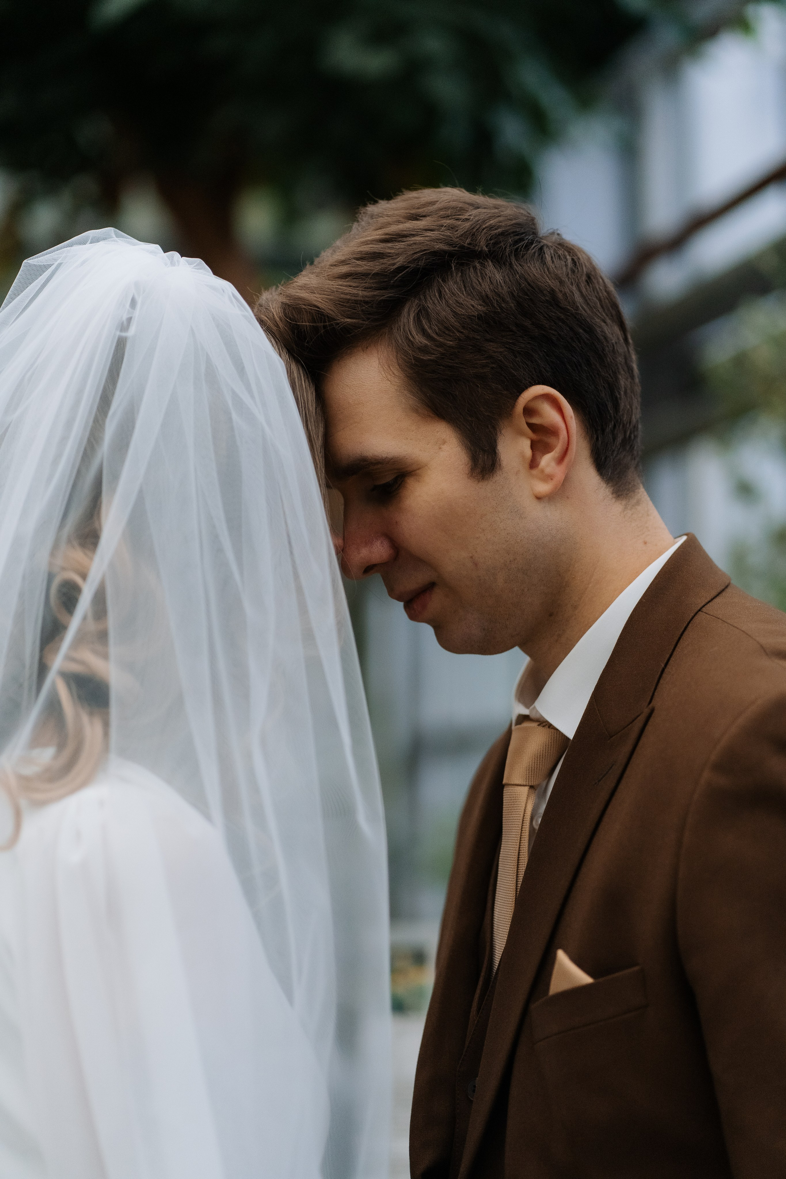 Свадебная фотосессия в оранжерее, Москва. Свадебный фотограф в Москве Анна Полушина