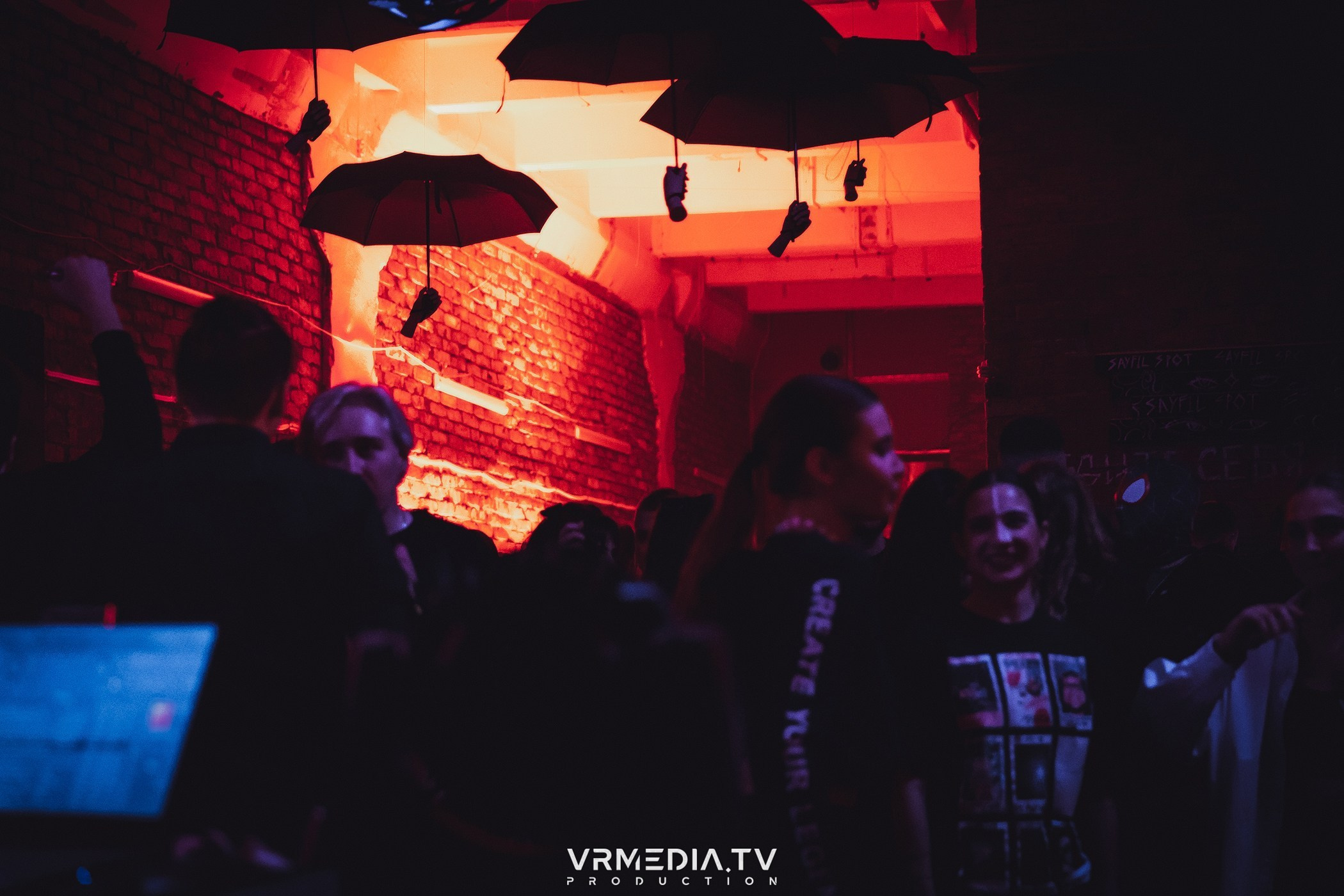 Услуги фотографа Тимура Аминова — фотосъёмка в студии и на локации. Тимур Аминов | Фотограф в Кемерове