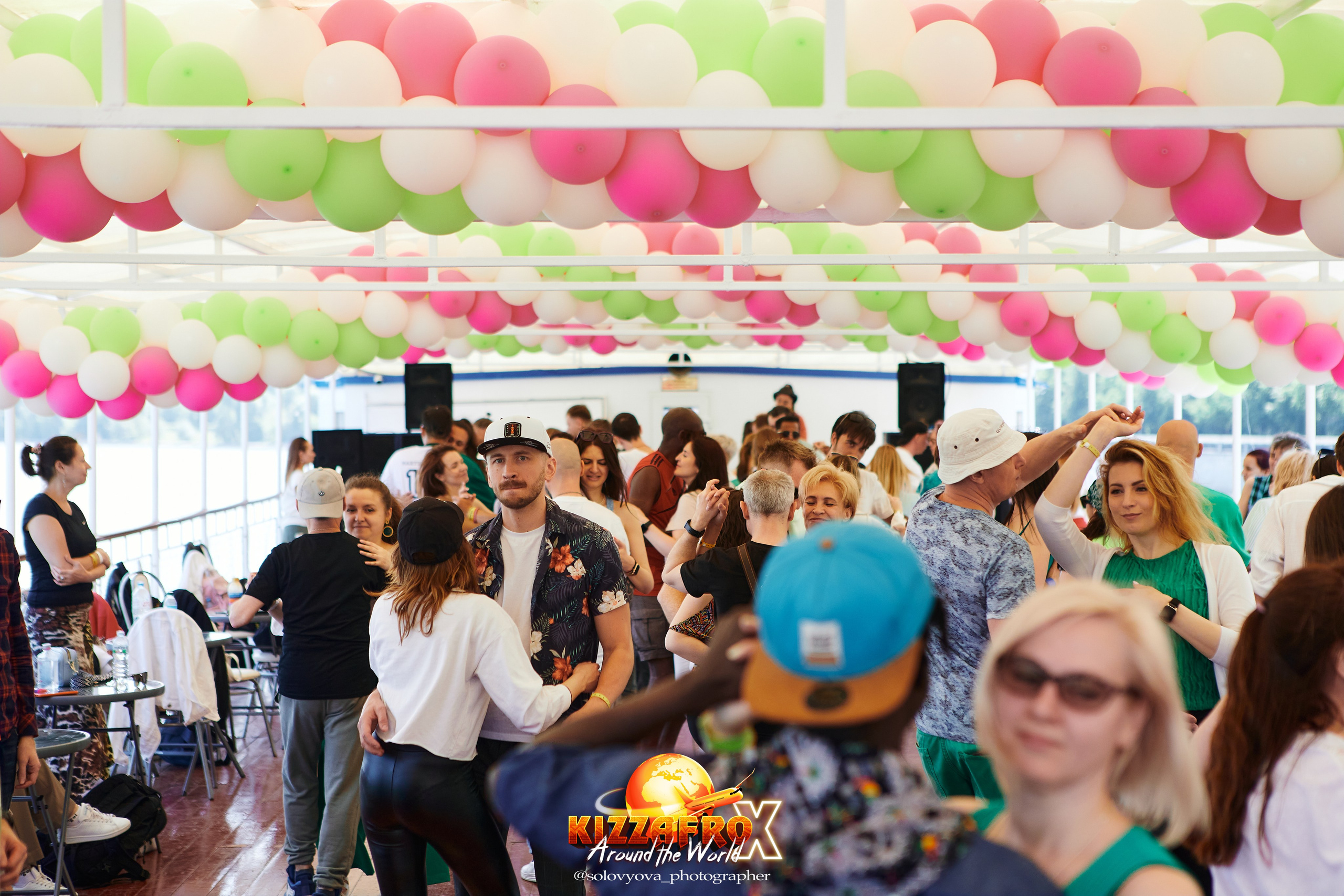 Boat party. Свадебный фотограф