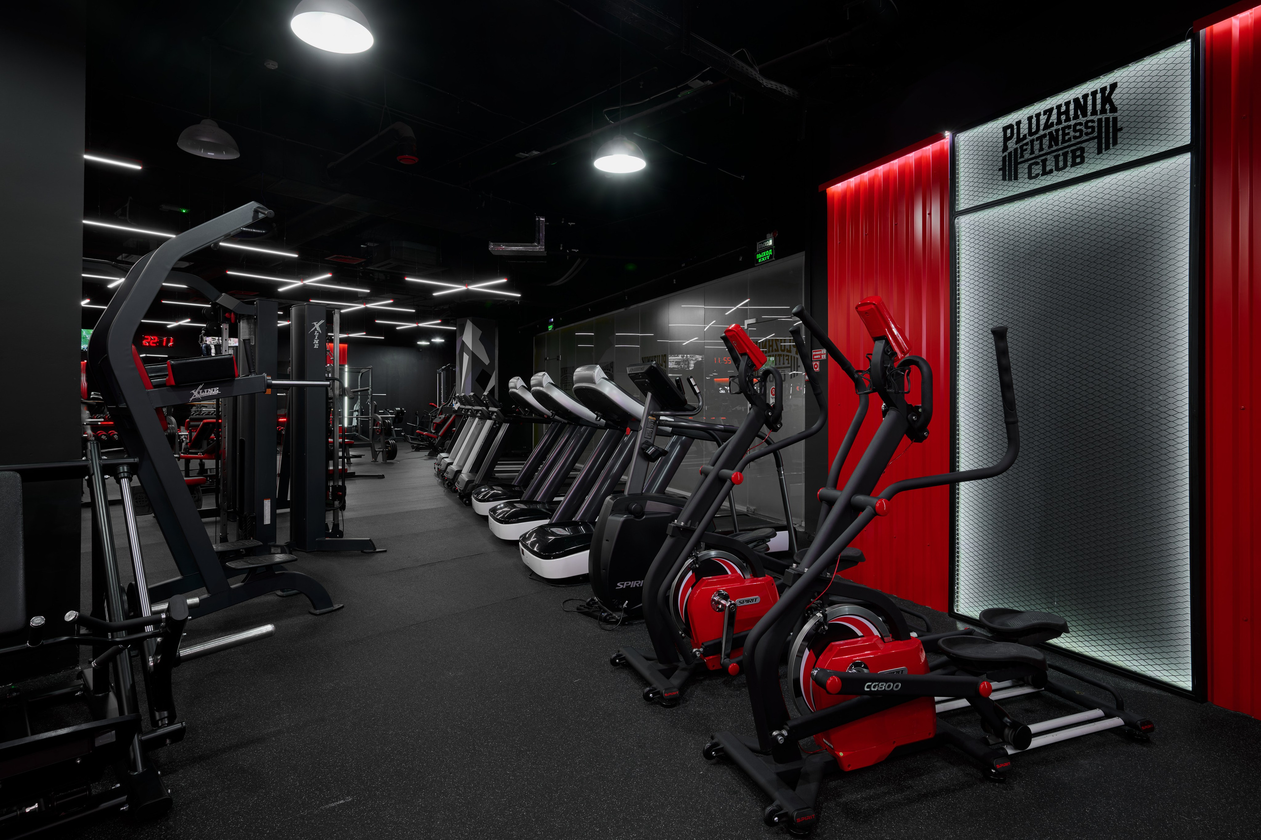 Интерьерная фотосъека фитнес клуба Плужник фитнес. Спортивный фитнес фотограф-видеограф Алексей Нестеров