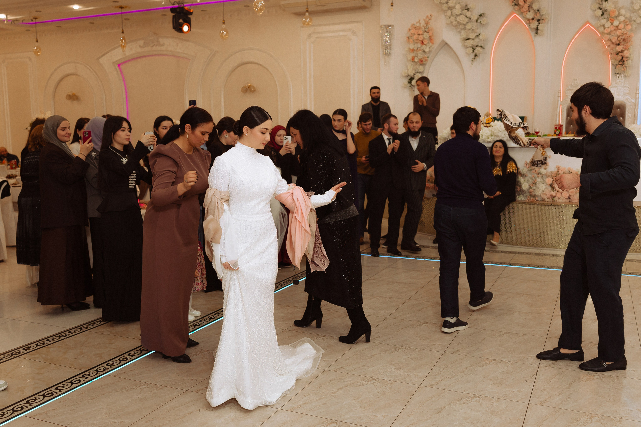 Мирдан и Элина. Свадебный и семейный фотограф | SVET.photo