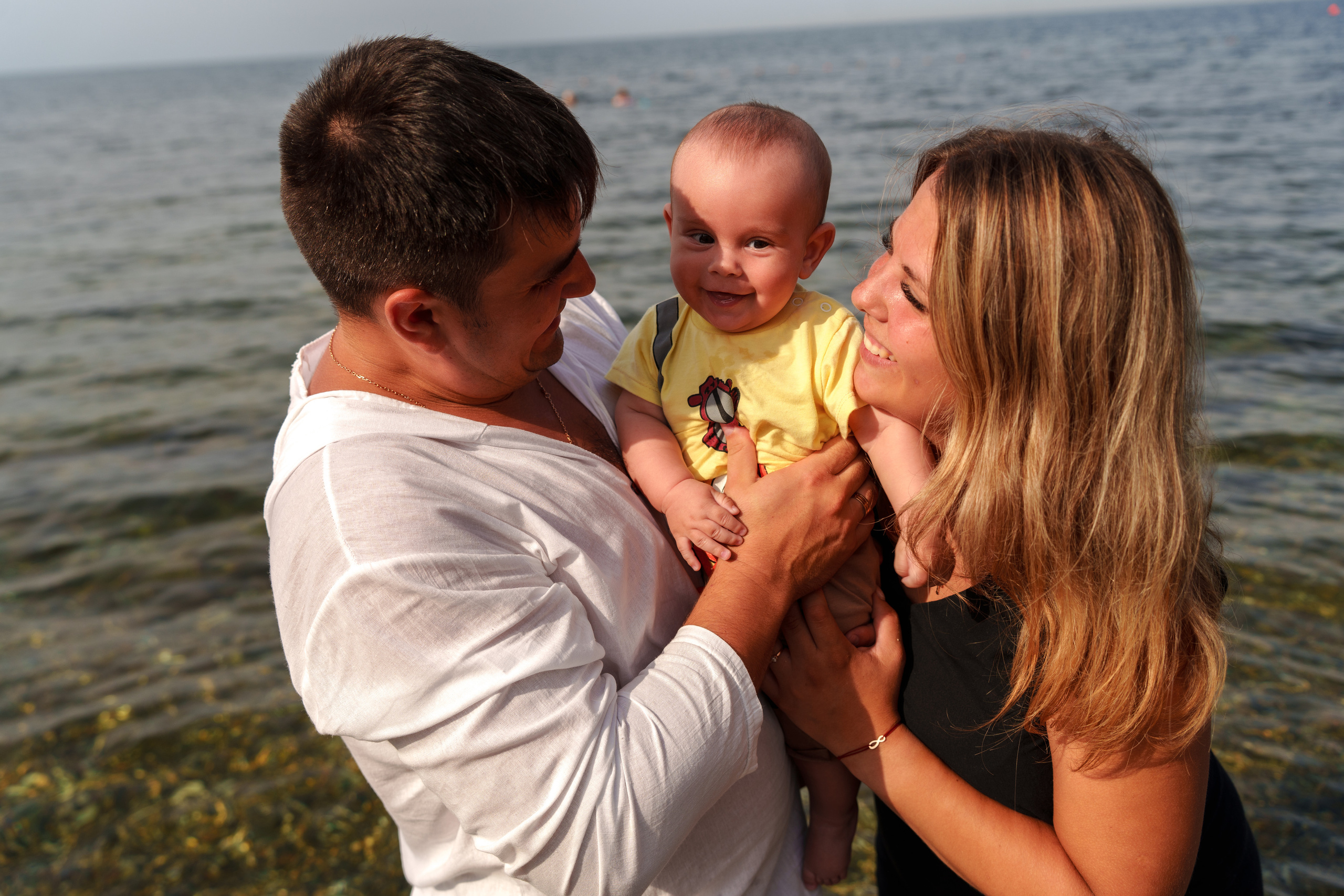 Семейная фотосессия на морском рассвете (01.09.2023). Фотограф Андрей Чеботок (Белгород, Курск, Воронеж, Старый Оскол)