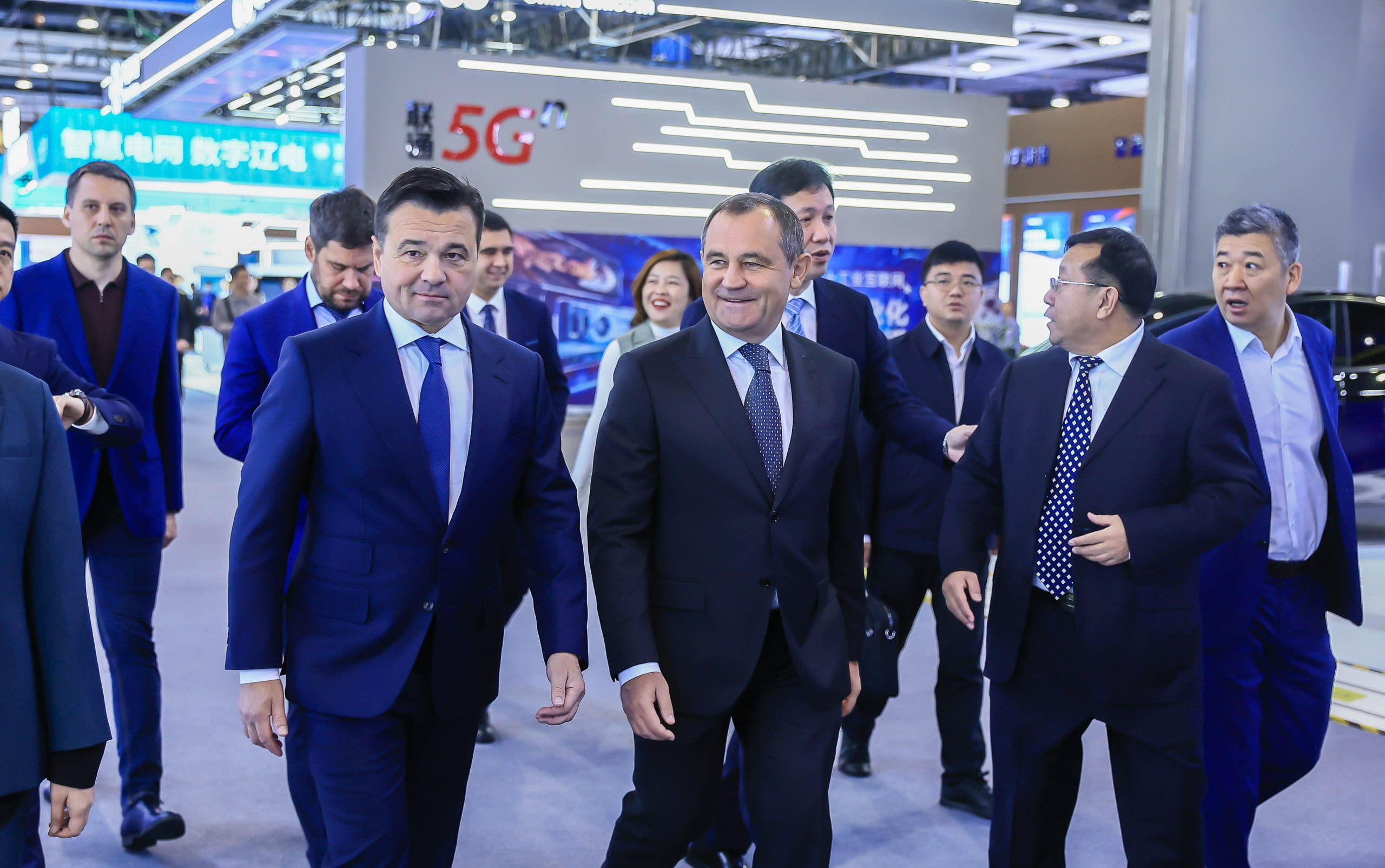 Выставка высоких технологий в Шэньяне. Моя фотография