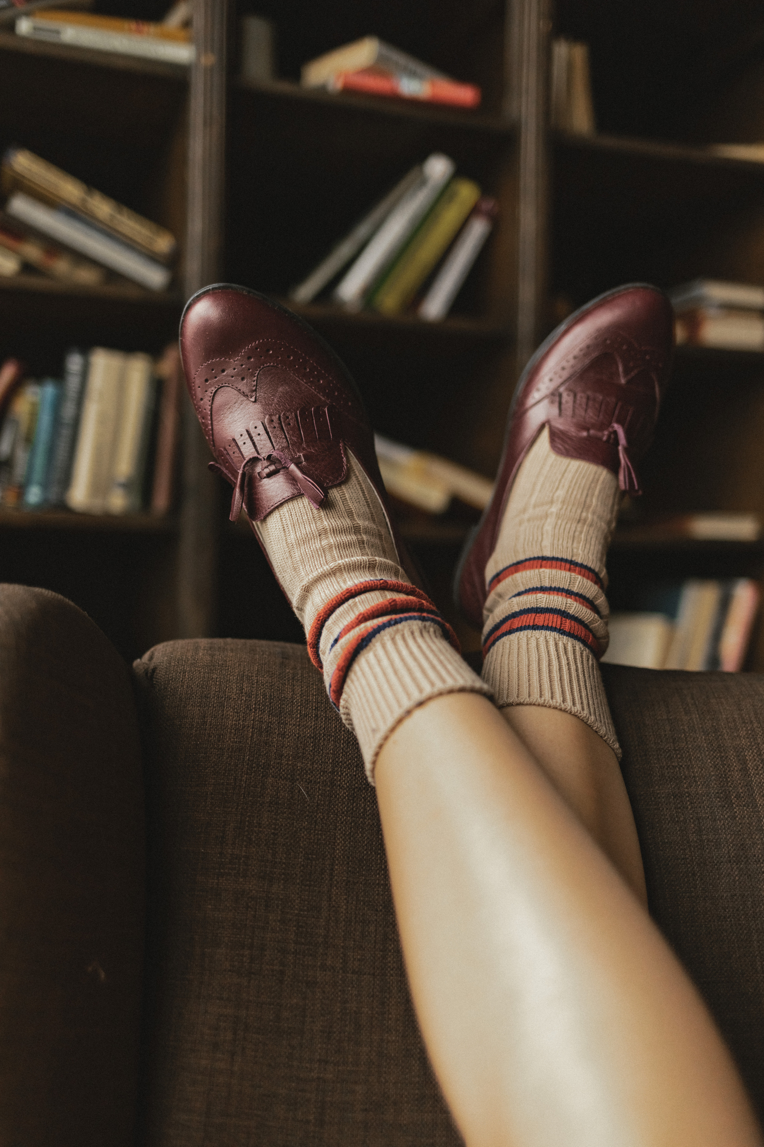 Кристина в поисках книг. Семейный фотограф в Москве