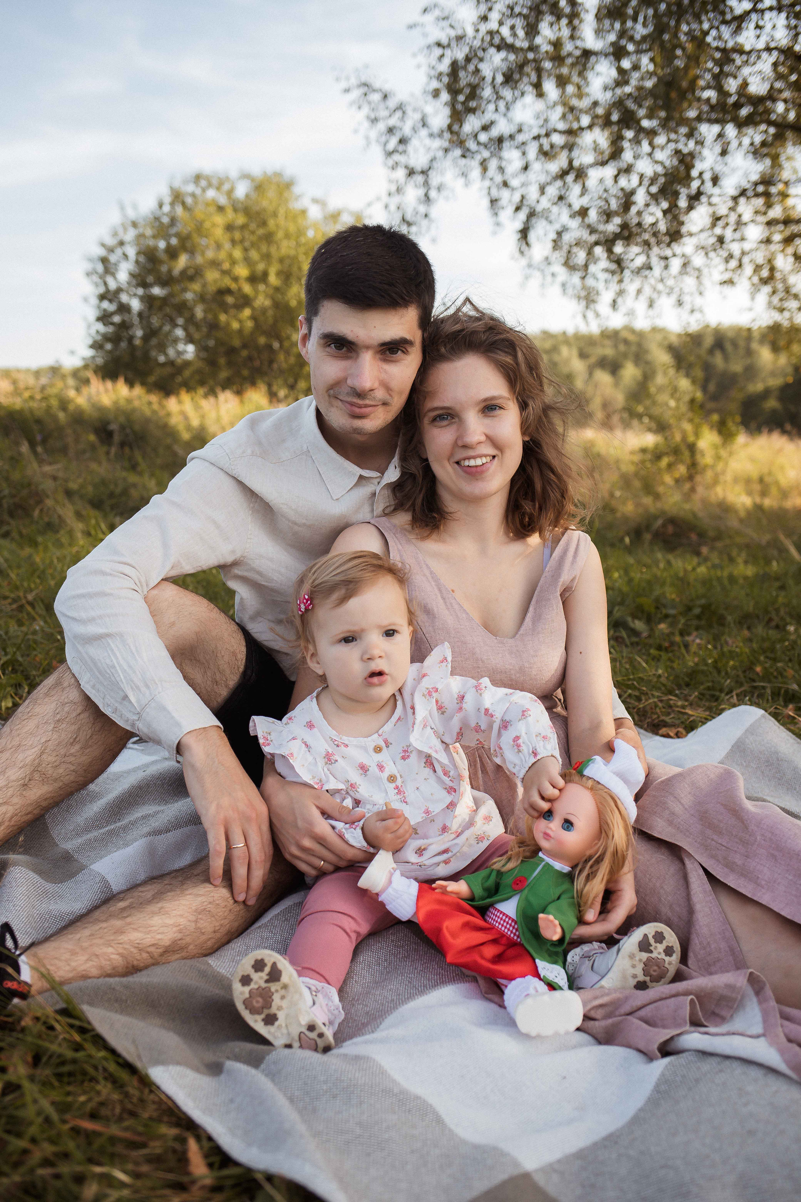 Первый день рождения в формате пикника. Семейный фотограф в Москве