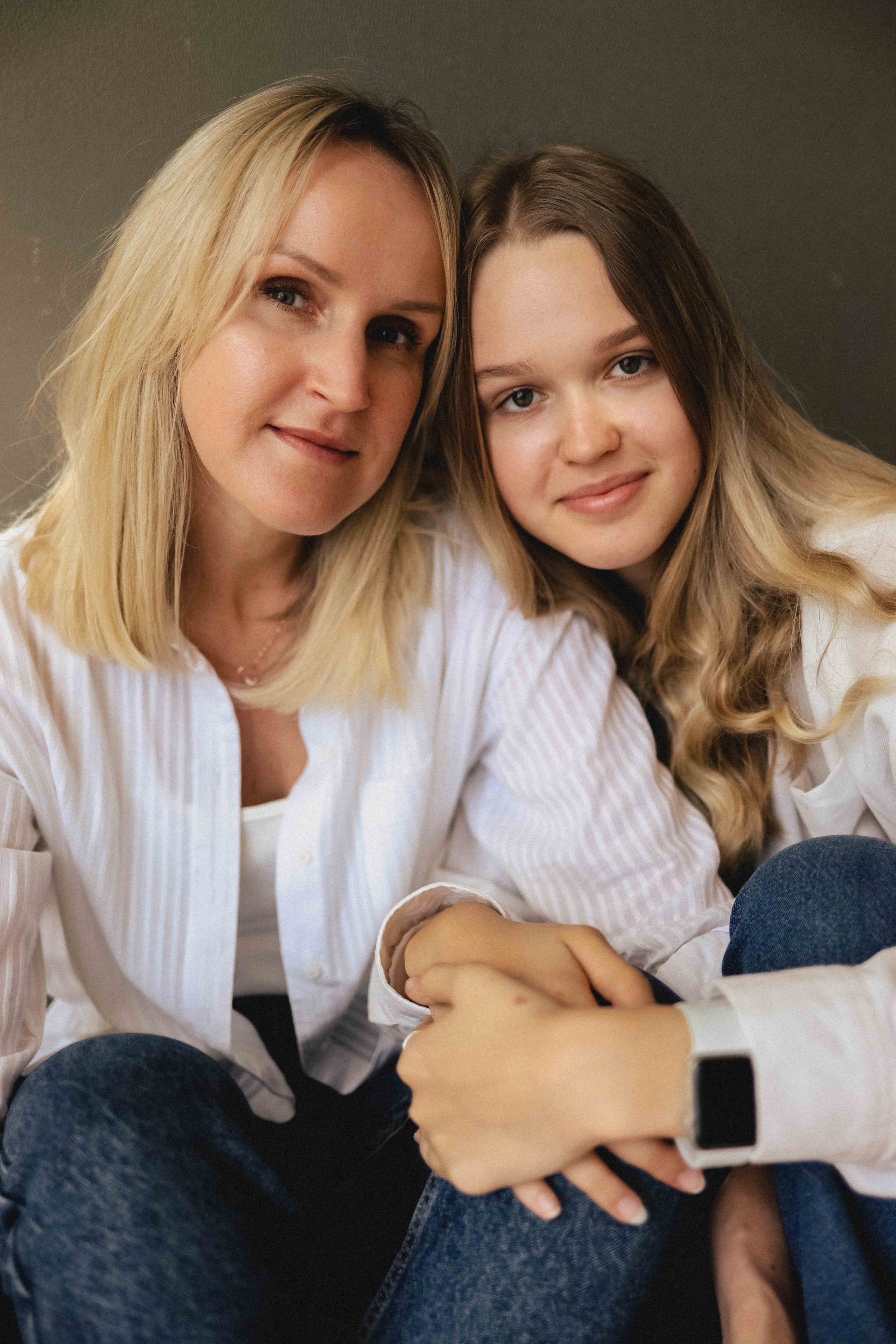 Семья в студии. Семейный фотограф в Москве