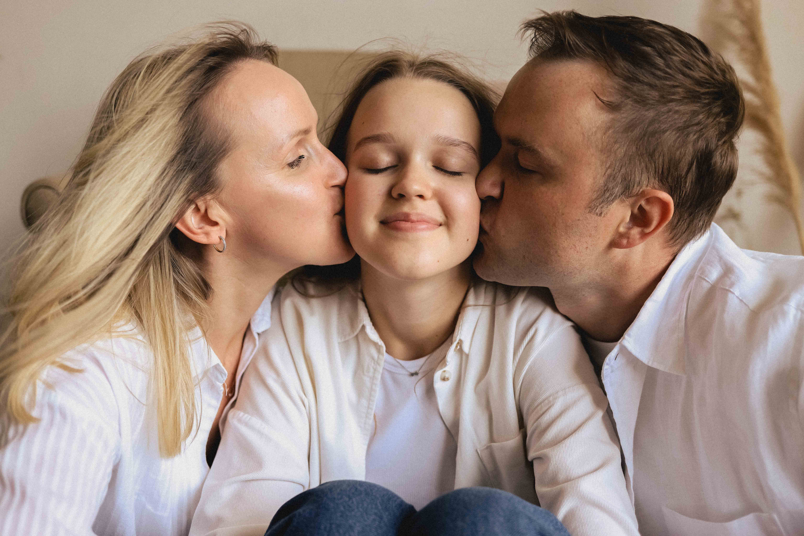 Семья в студии. Семейный фотограф в Москве