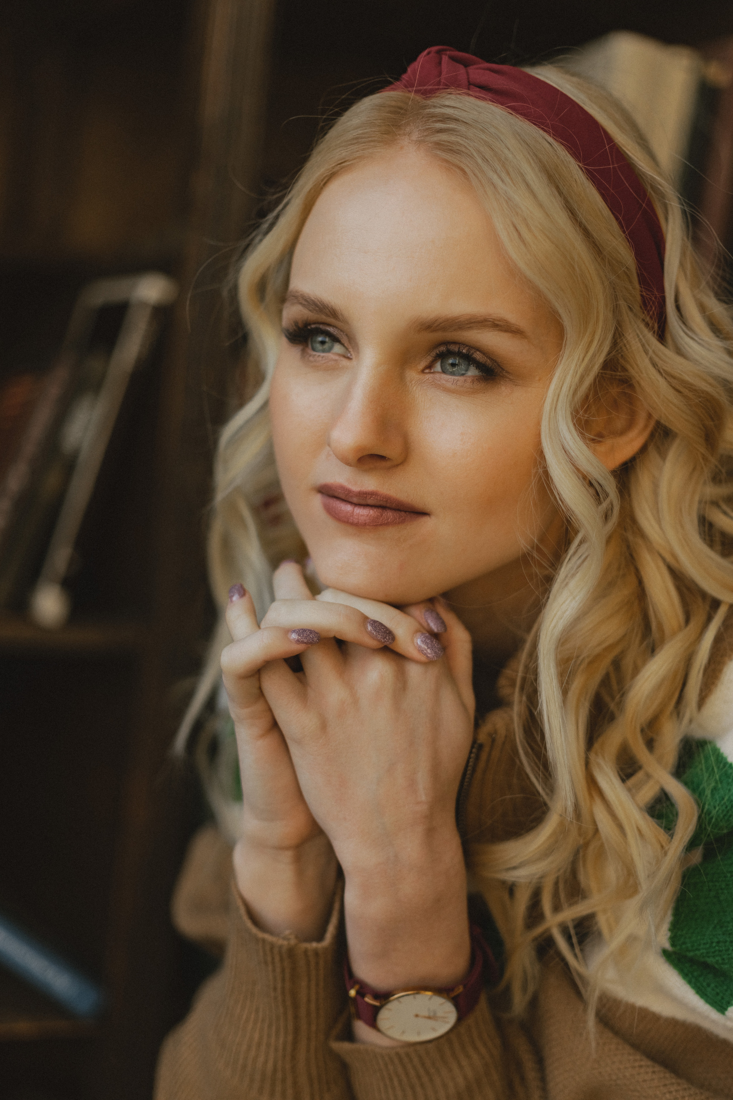 Кристина в поисках книг. Семейный фотограф в Москве