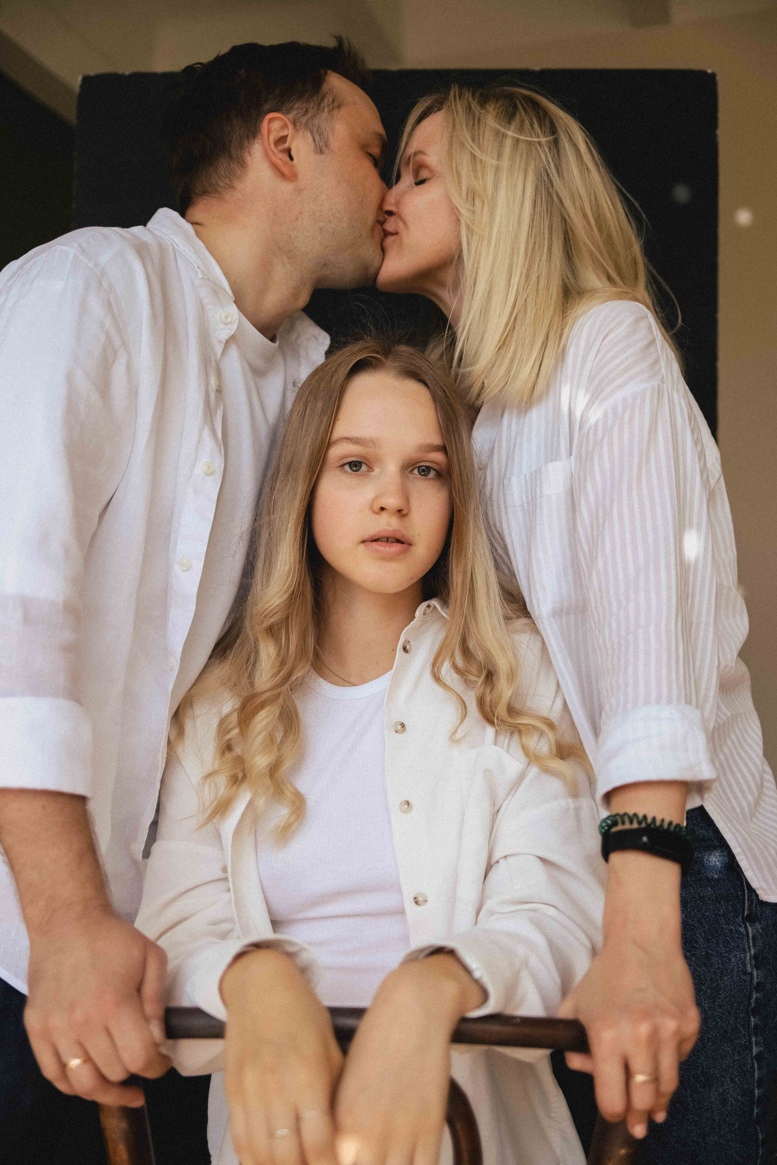 Семья в студии. Семейный фотограф в Москве