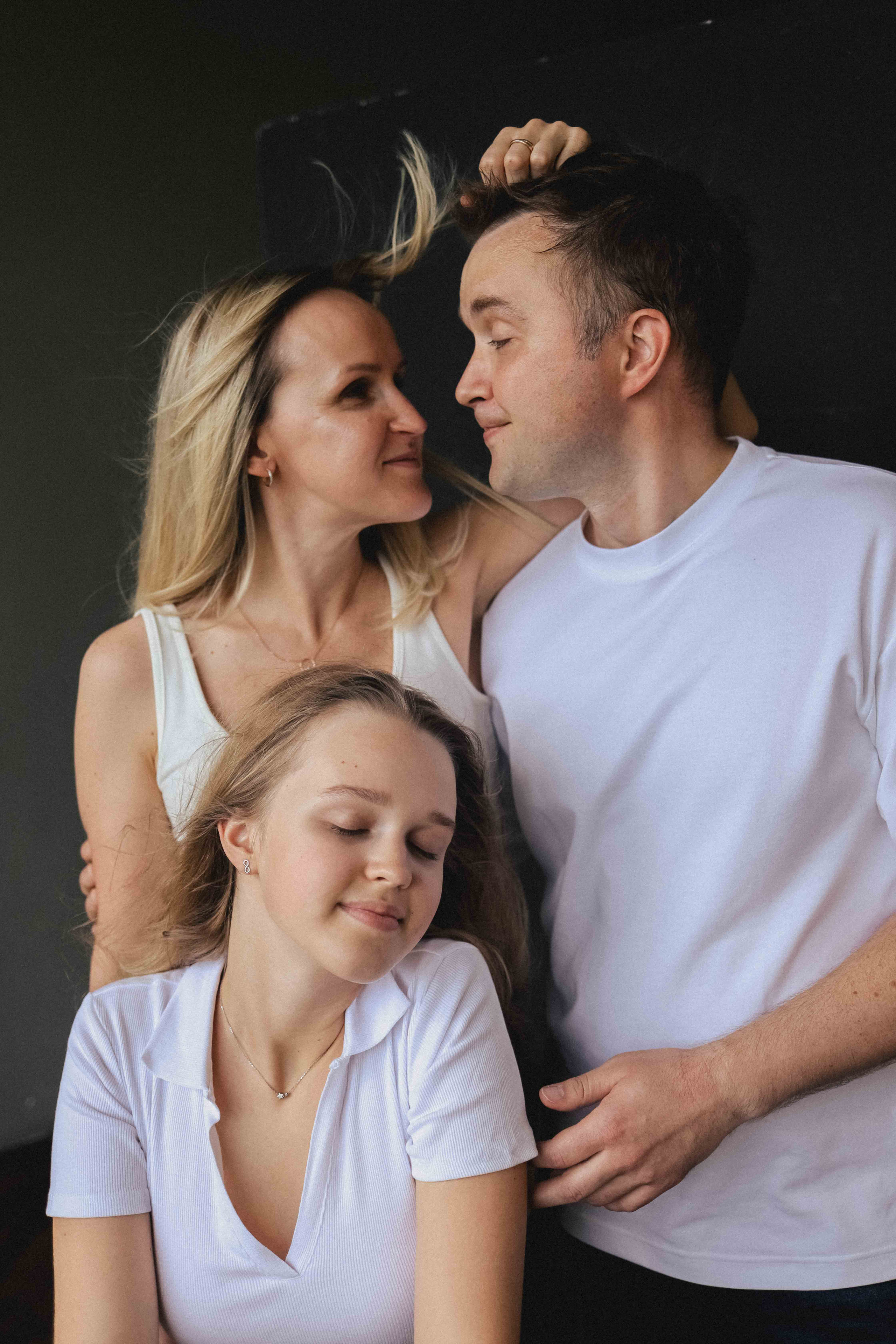 Семья в студии. Семейный фотограф в Москве