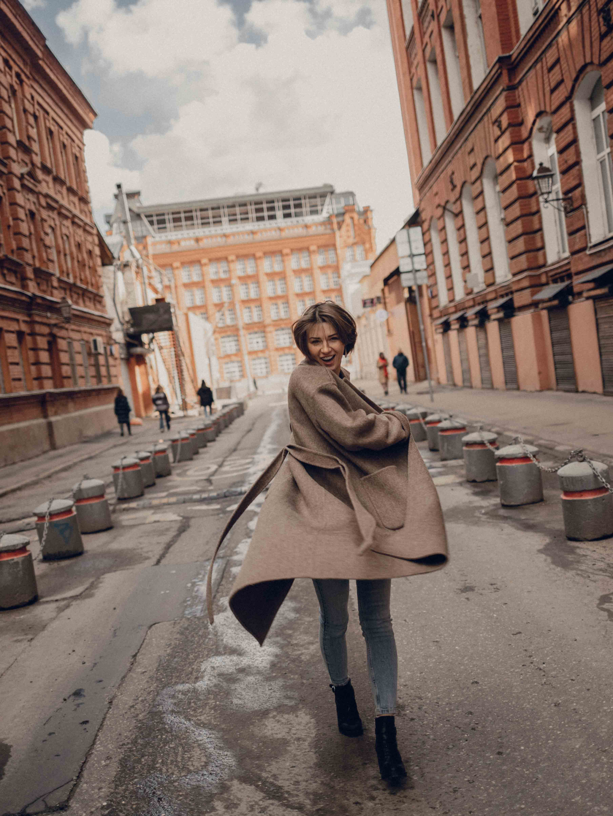 Прогулка с Машей по весенней Москве. Семейный фотограф в Москве