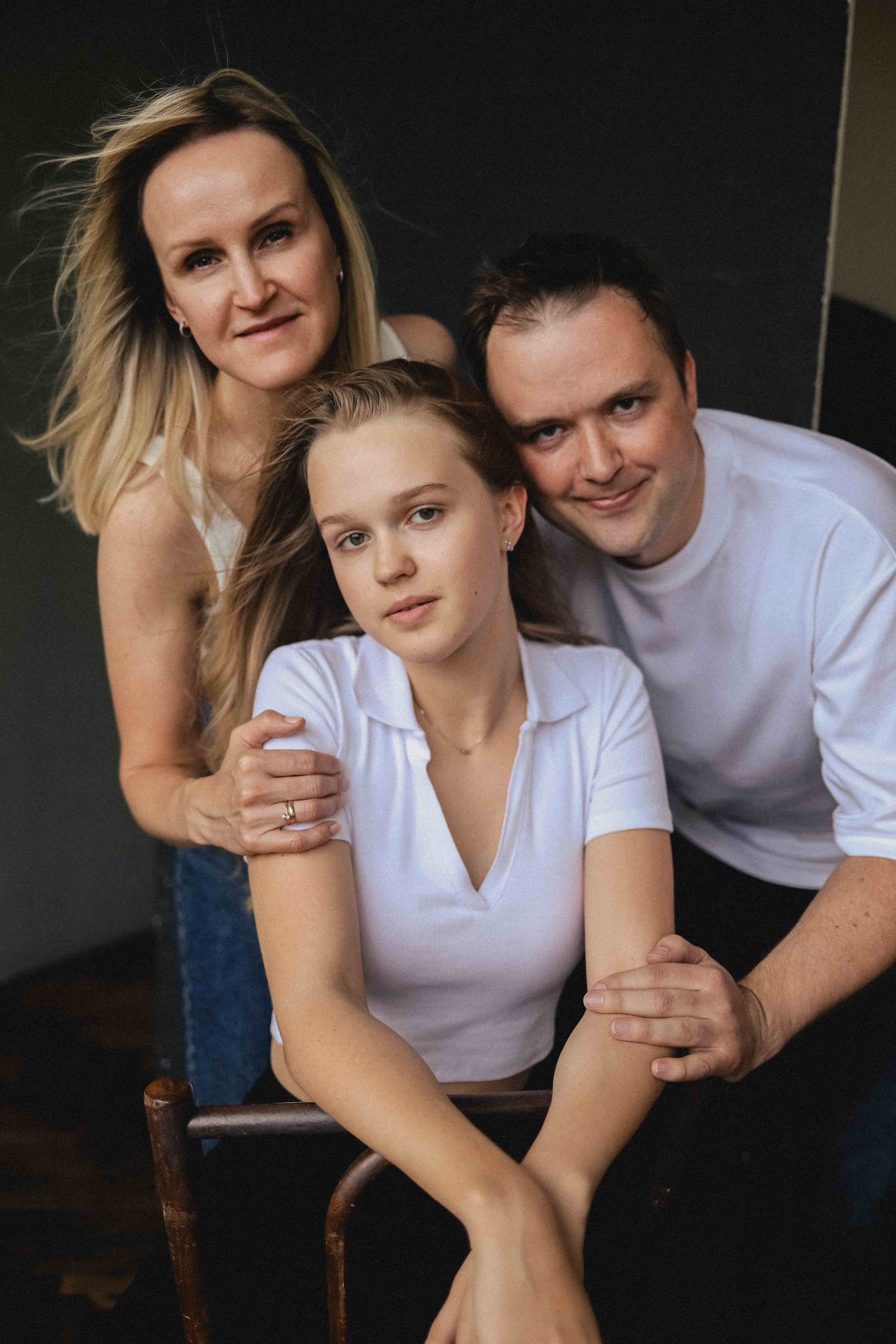 Семья в студии. Семейный фотограф в Москве