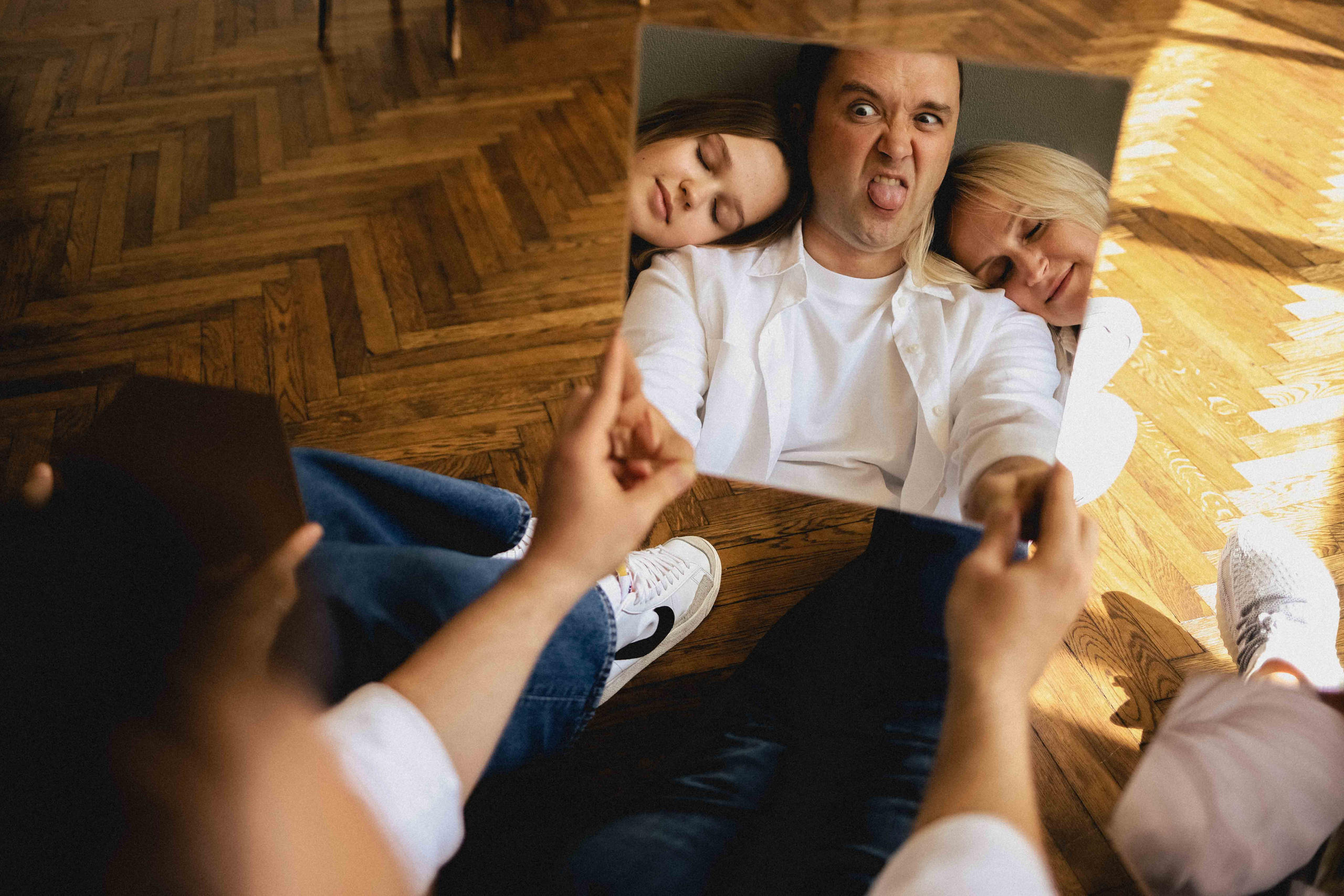 Семья в студии. Семейный фотограф в Москве