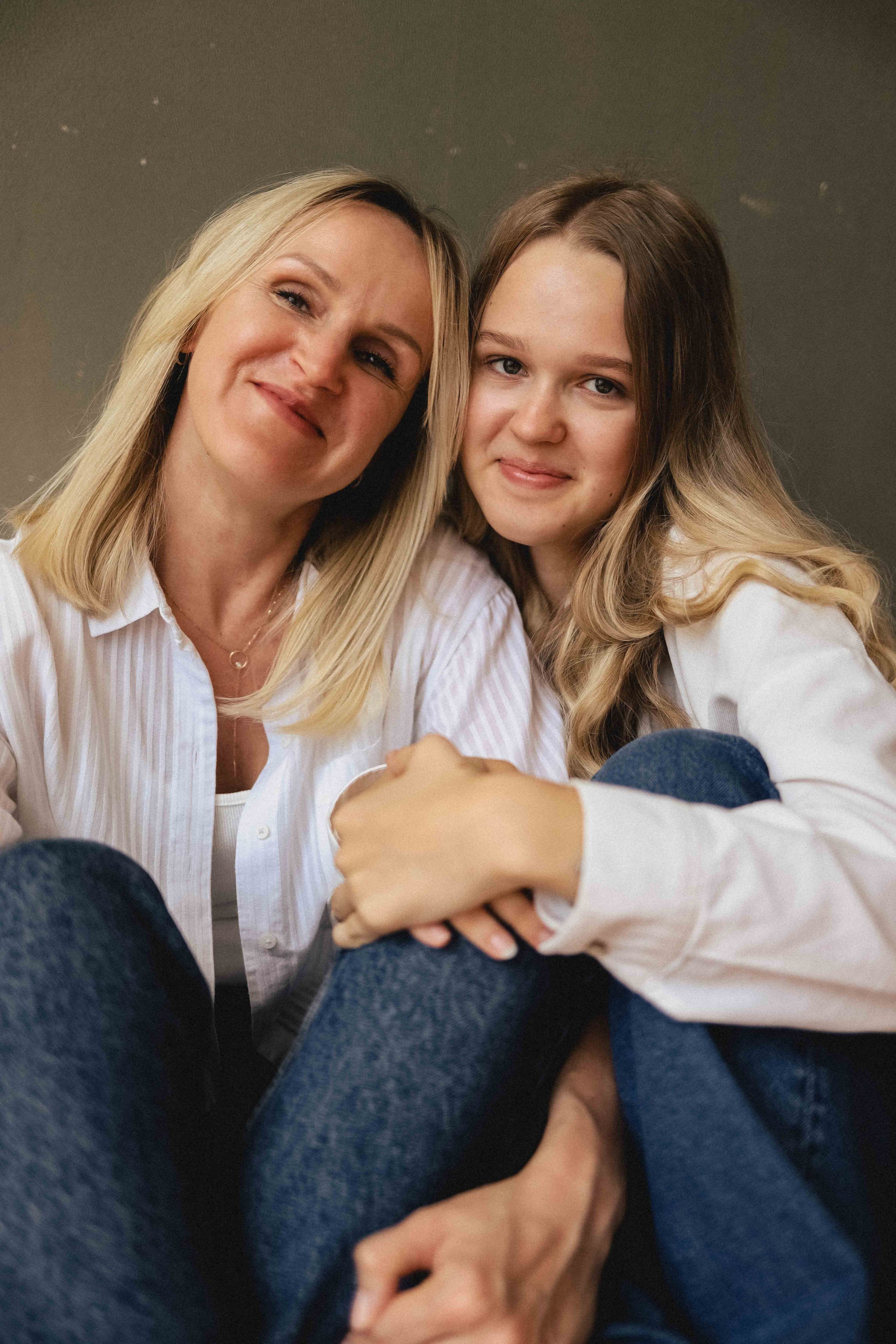 Семья в студии. Семейный фотограф в Москве