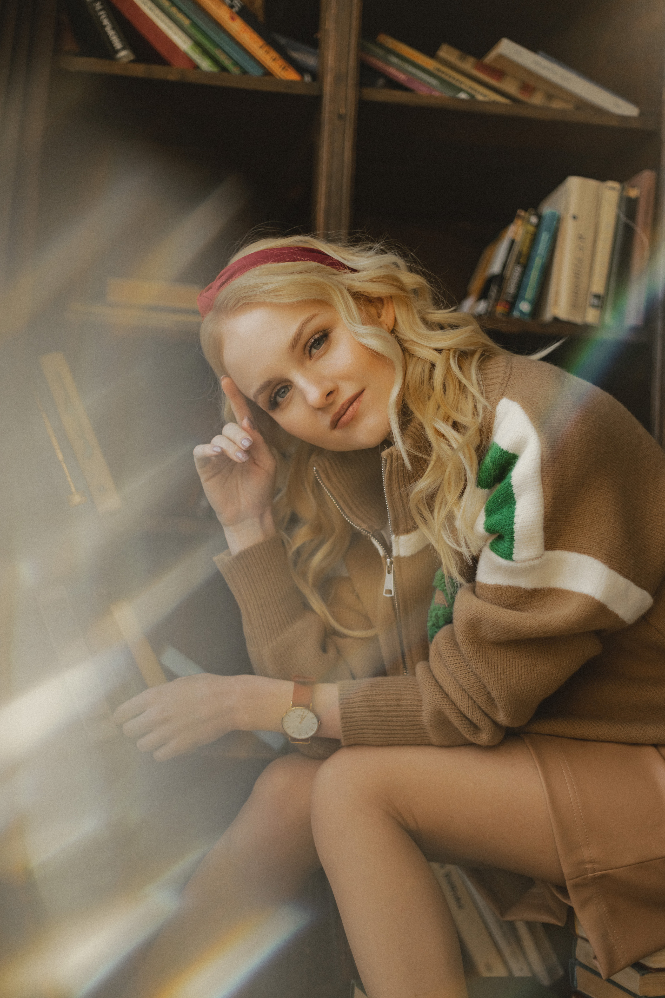 Кристина в поисках книг. Семейный фотограф в Москве