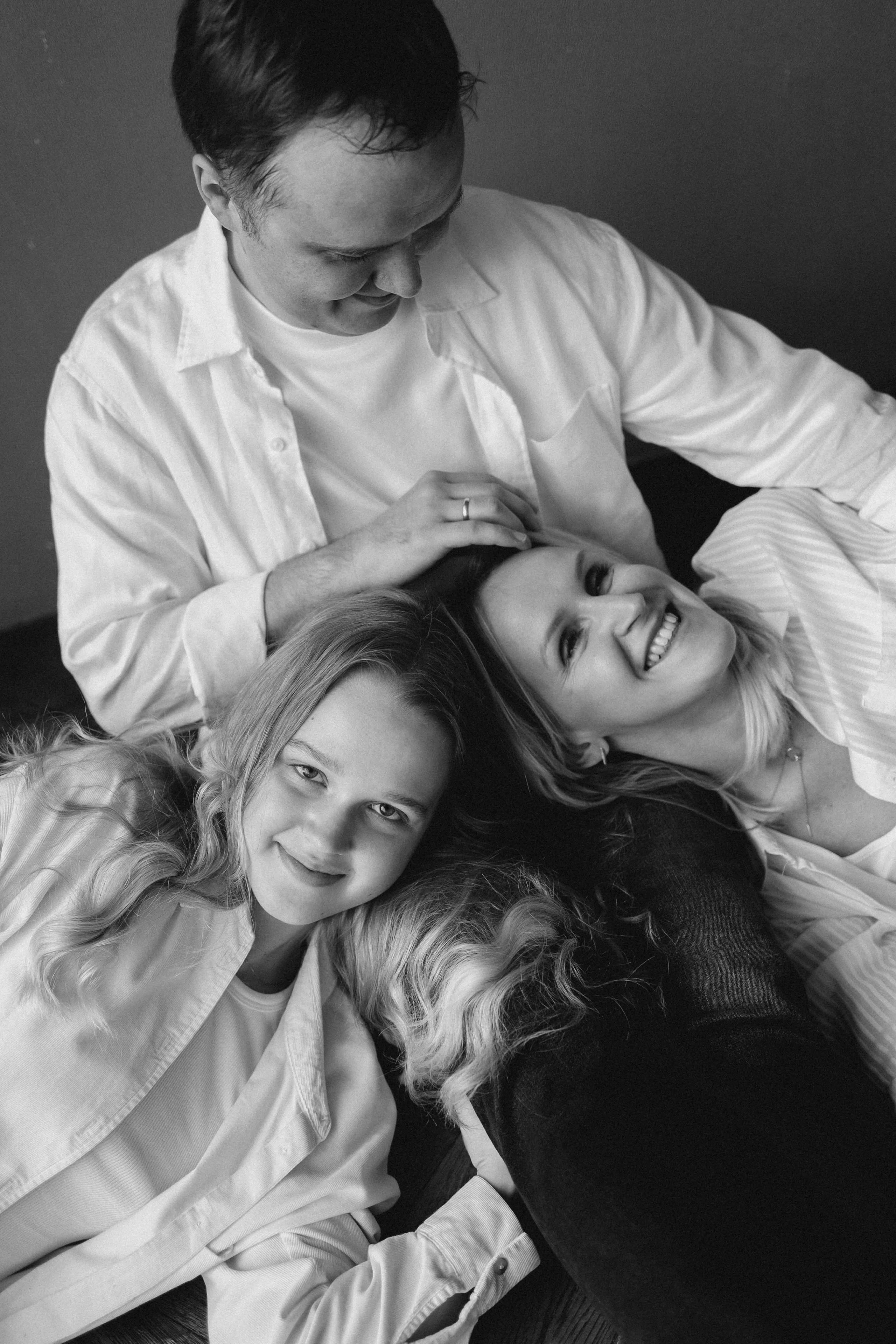 Семья в студии. Семейный фотограф в Москве