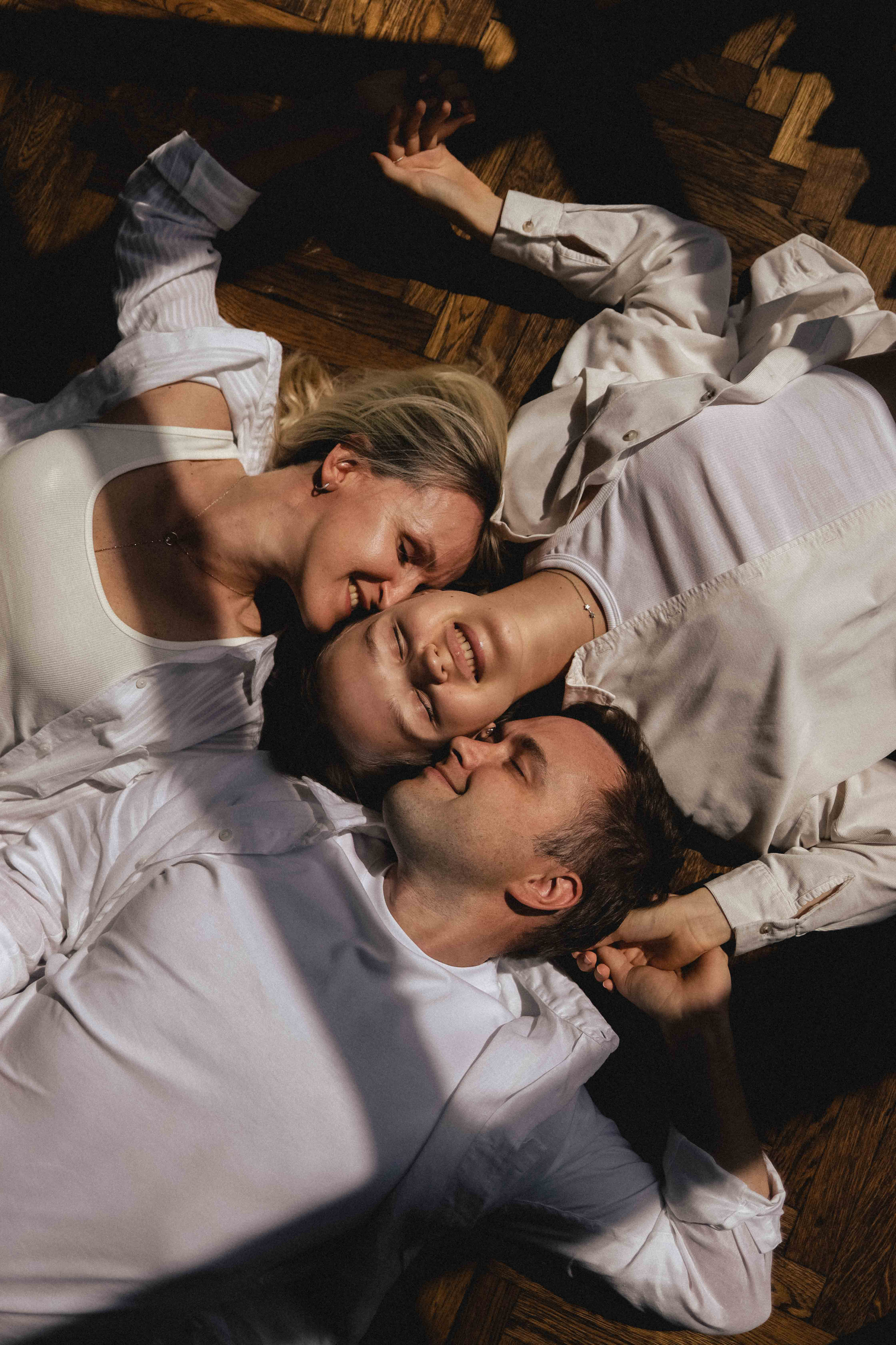 Семья в студии. Семейный фотограф в Москве