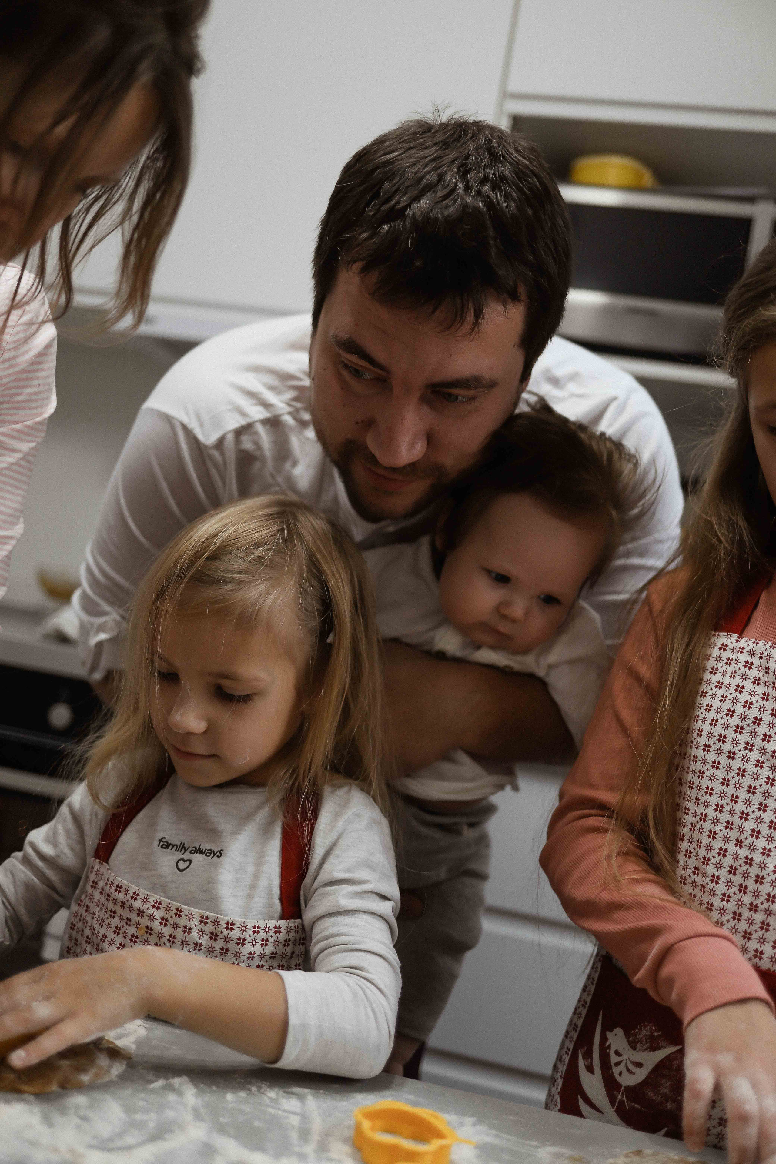 Ира, Андрей, Юля, Даша и Миша. Семейный фотограф в Москве