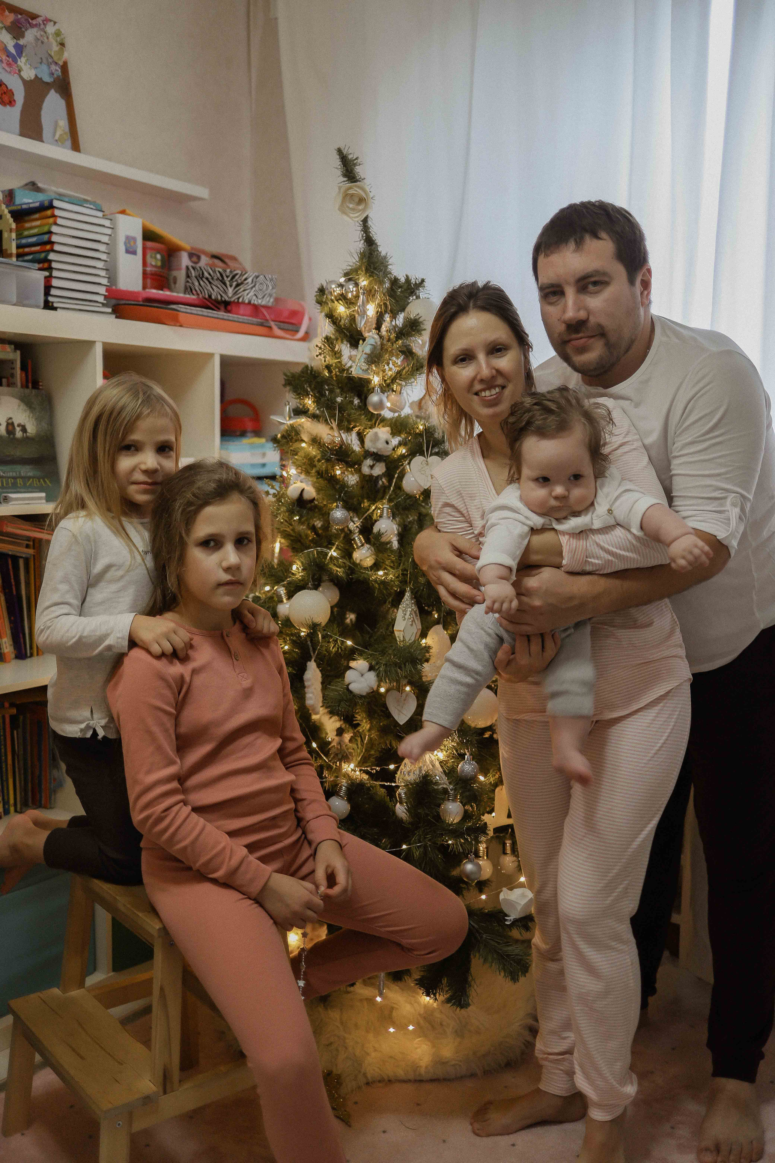 Ира, Андрей, Юля, Даша и Миша. Семейный фотограф в Москве