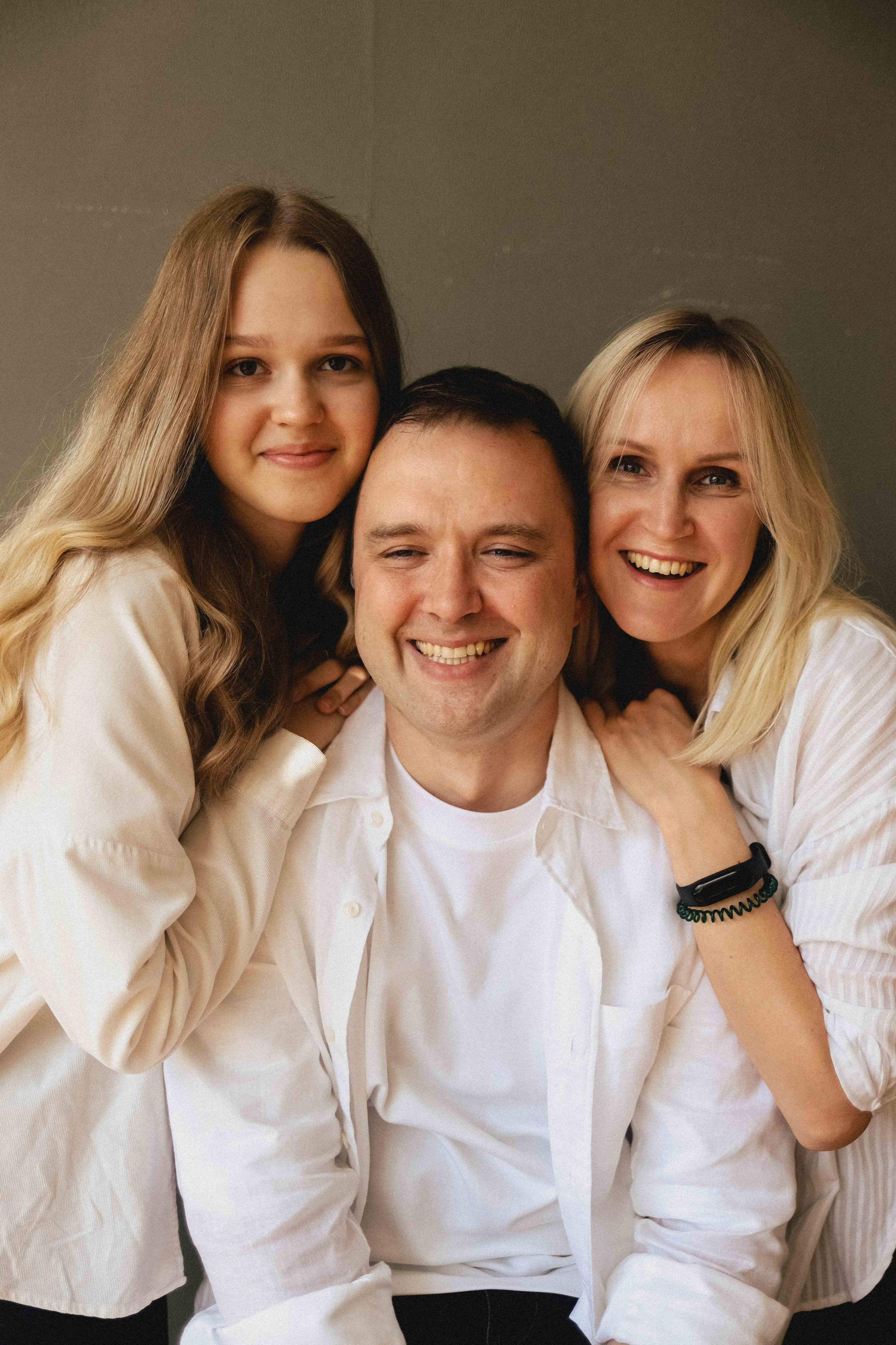 Семья в студии. Семейный фотограф в Москве