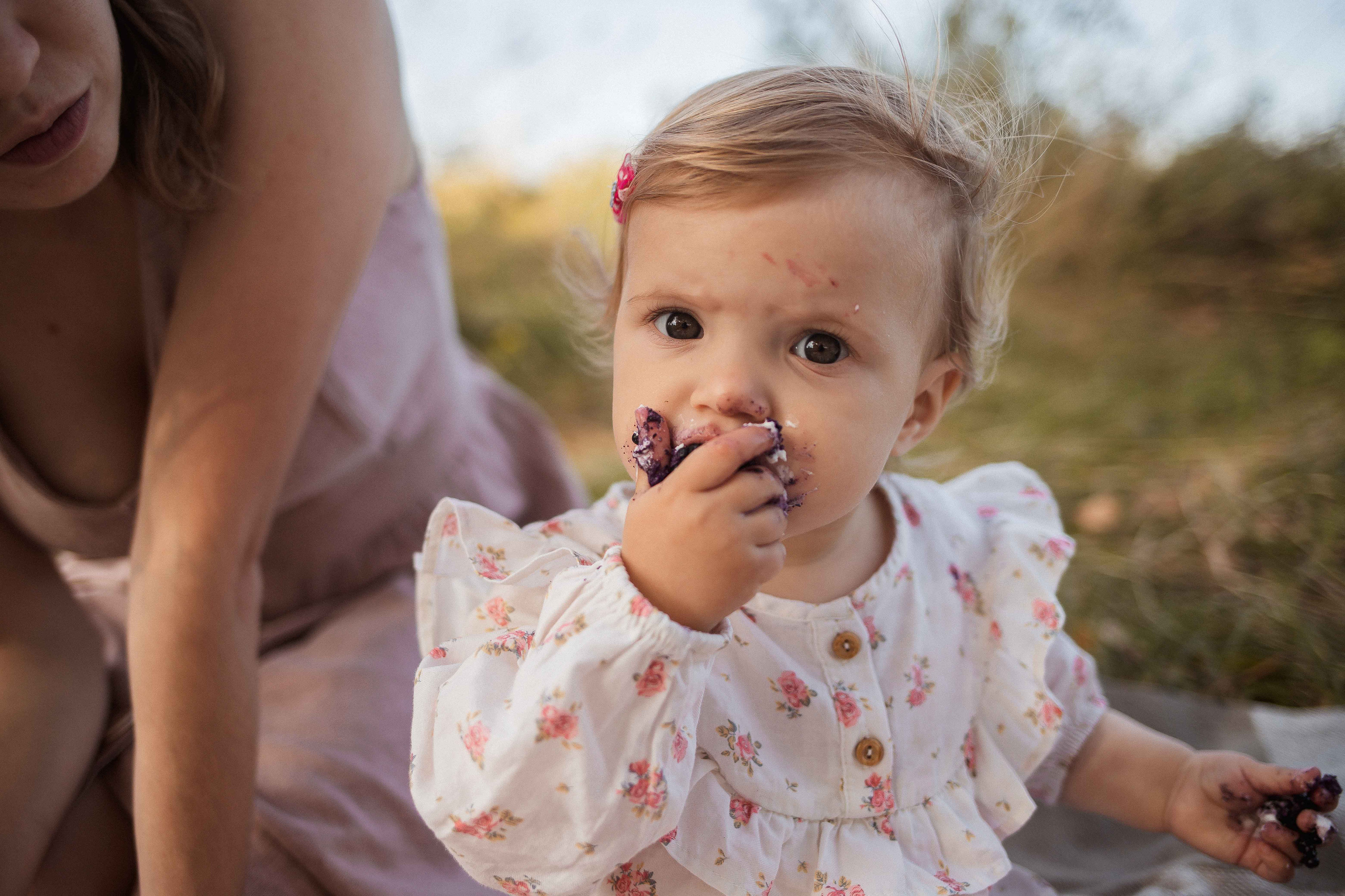 Первый день рождения в формате пикника. Семейный фотограф в Москве