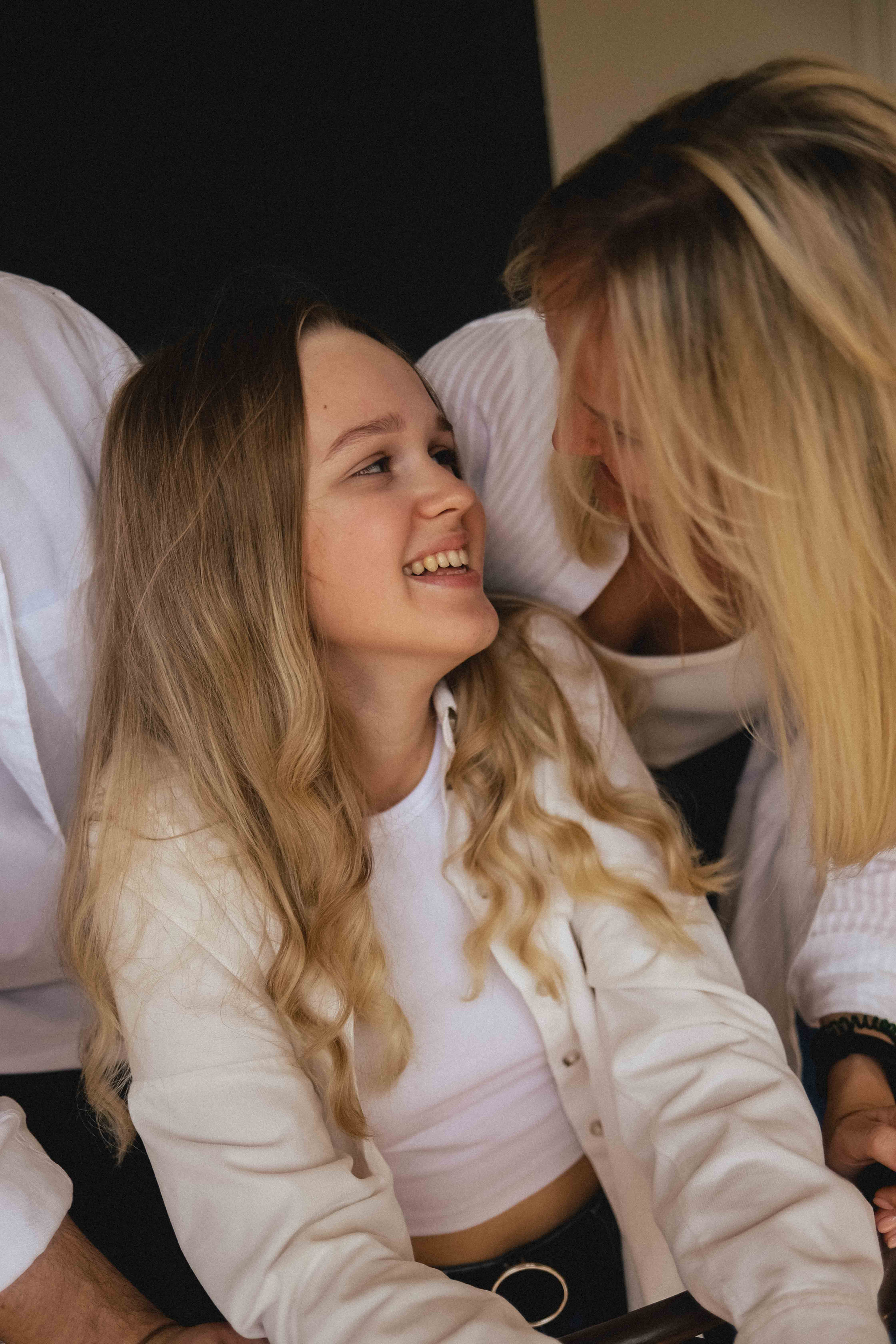 Семья в студии. Семейный фотограф в Москве