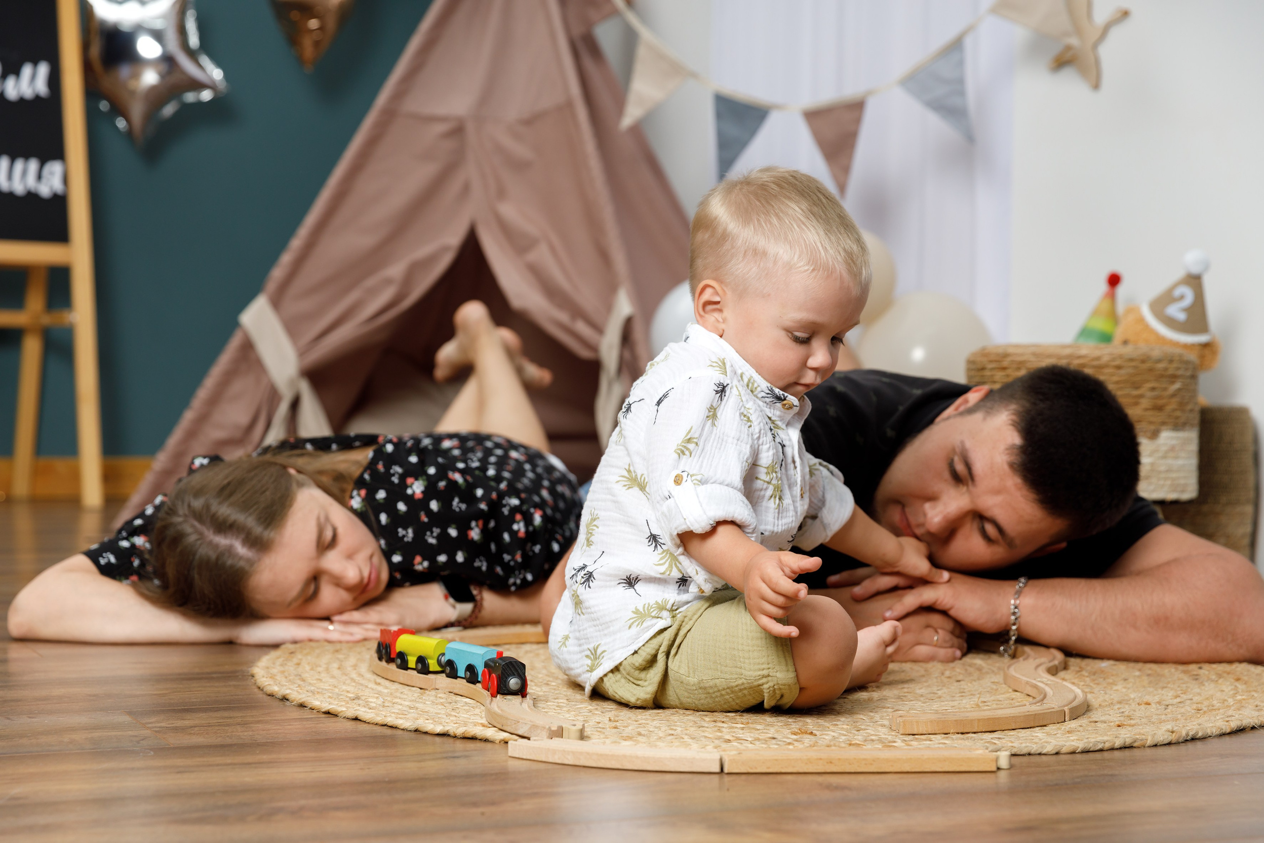 Артёмка 2 годика. Фотограф Анна Телекаева, выпускные альбомы, семейные и репортажные съемки в Омске