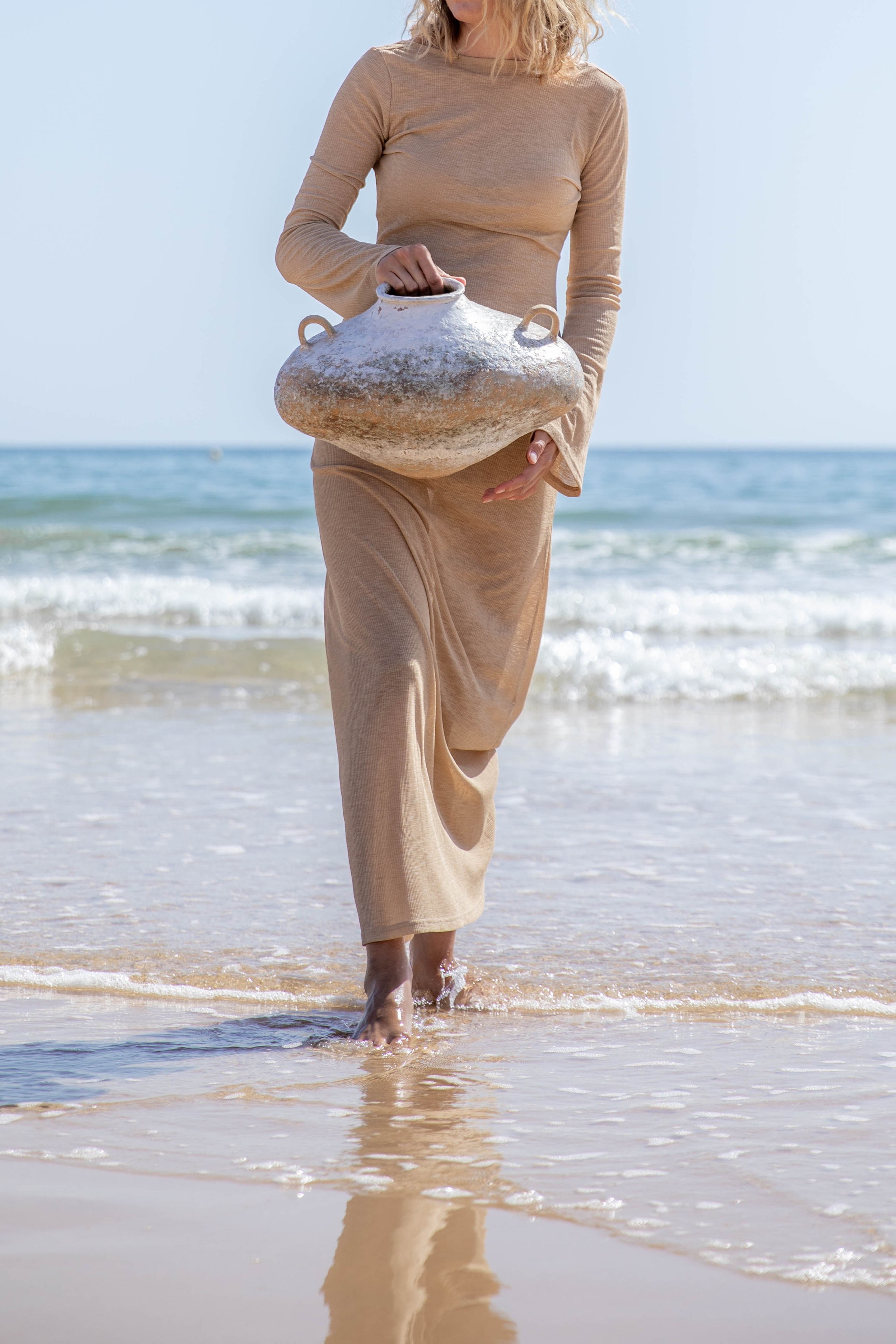 VAVA × Oksana Lomnova — A Creative Collaboration by the Ocean. Professional Photographer in Portugal. Oksana Lomnova
