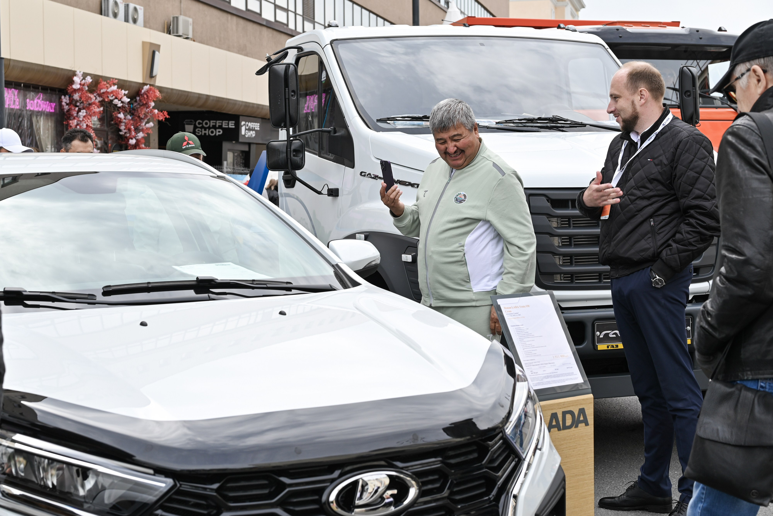 ЛУИДОР выставка. Свадебный и семейный фотограф в Уфе Александров Максим