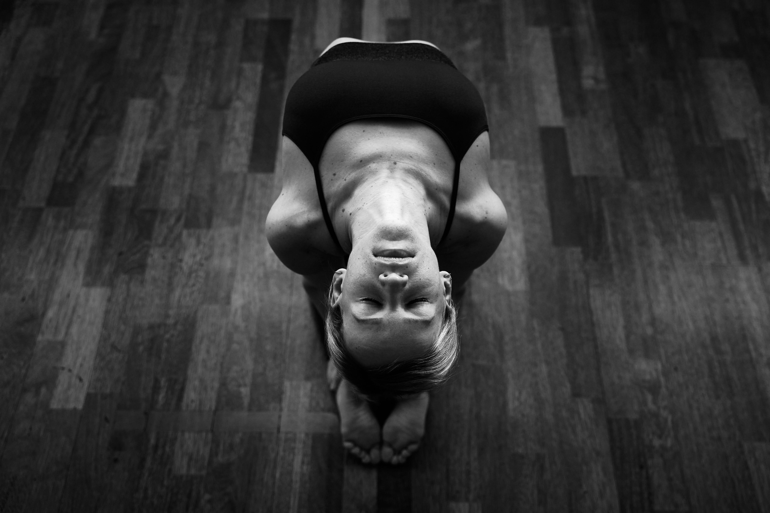 Фотосессия в фитнесклубе. Красивые постановочные фото в зале.