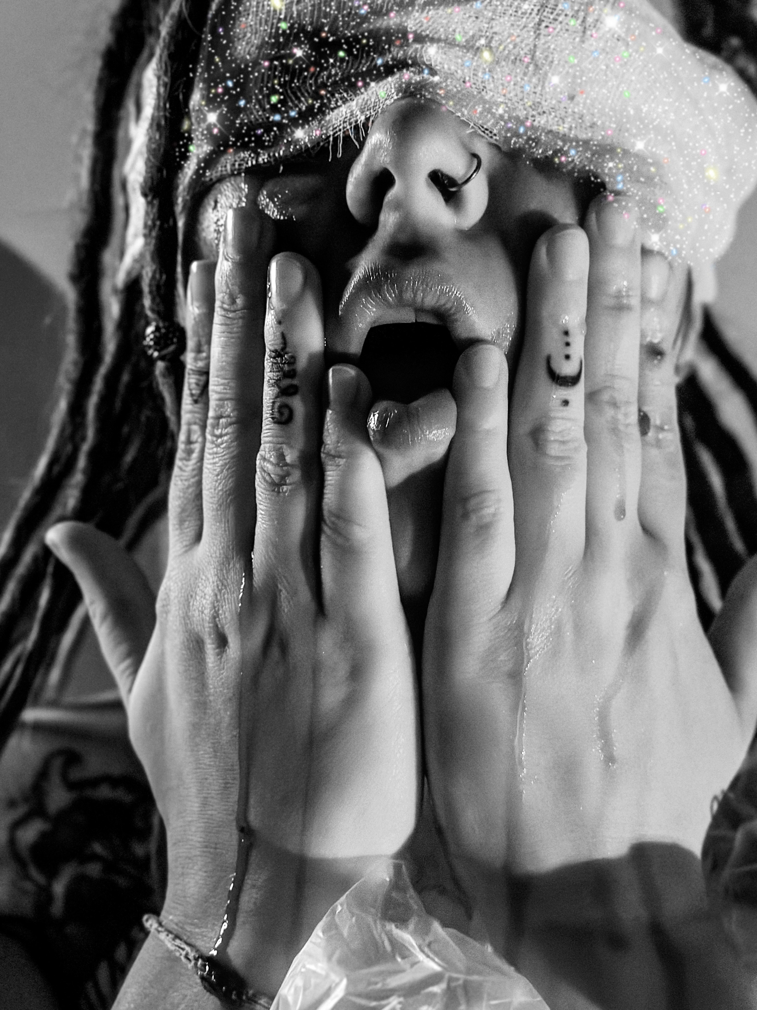 Фотосессия девушки в бинтах. Anna Sazhenkova photographer and visual artist from Russia