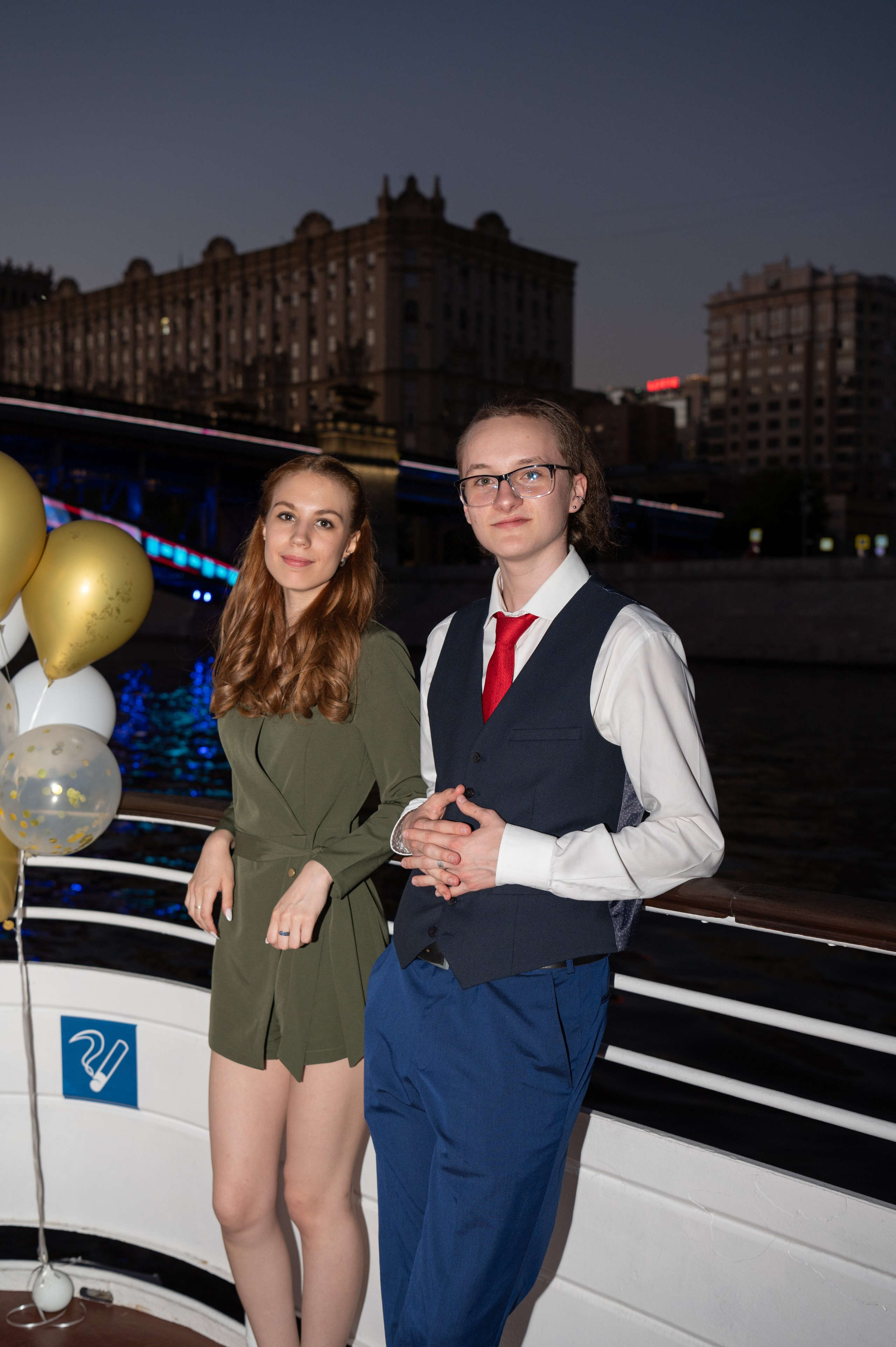 Выпускной вечер 11 класс на теплоходе. Детский и семейный фотограф г. Москва Оксана Катаджи