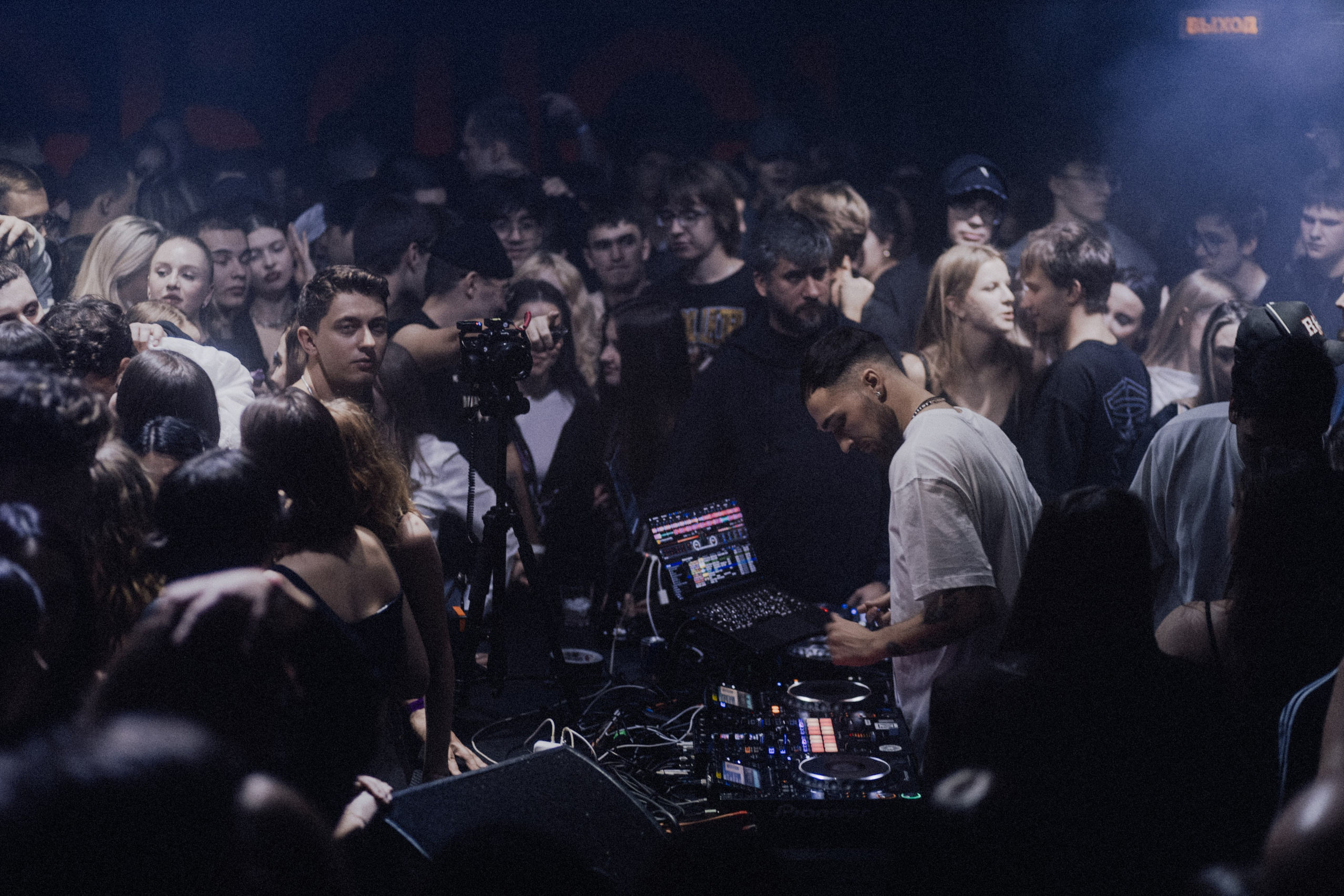 КЛУБЫ | ВЕЧЕРИНКИ. Фотограф Владивосток Ян Паклин