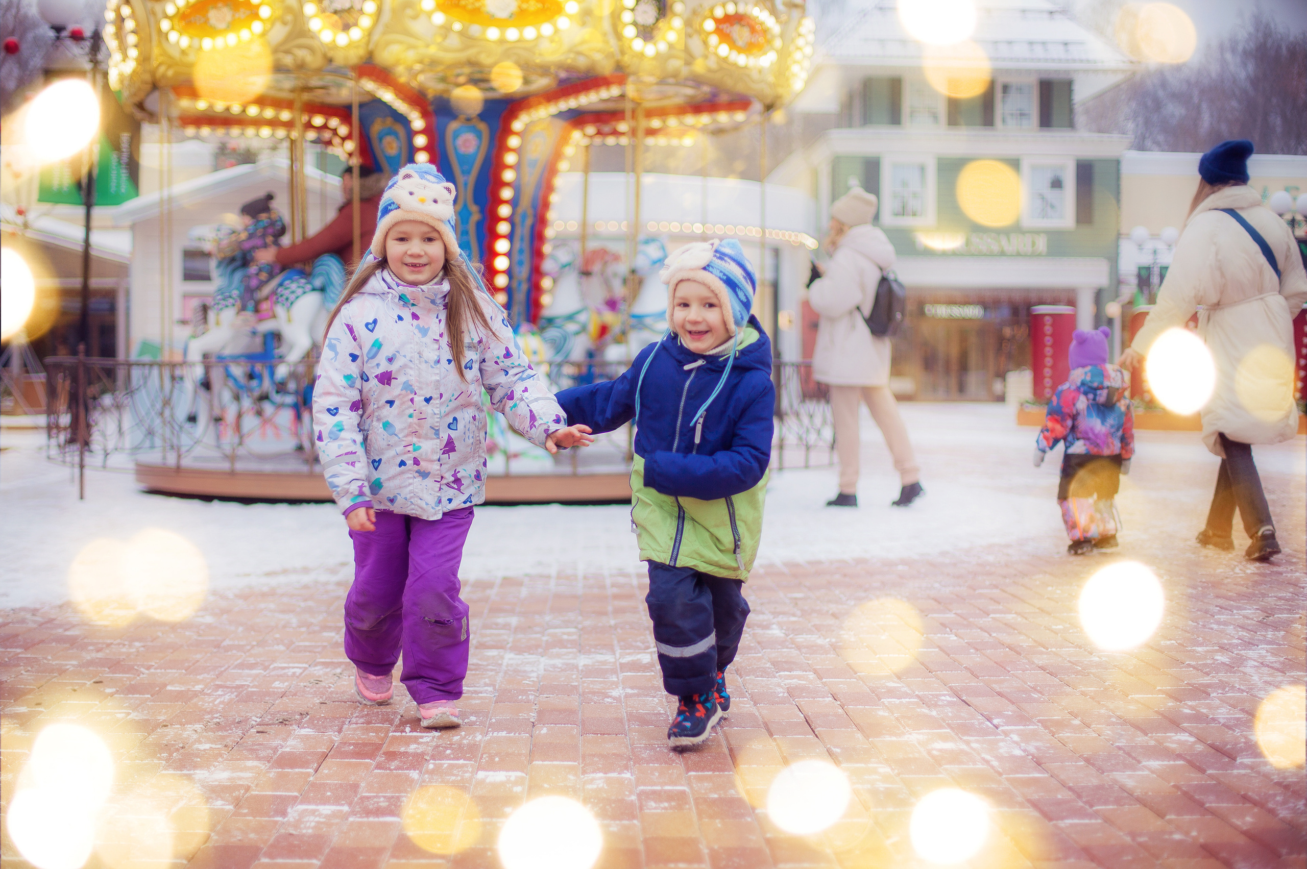 Прогулка по Аутлету Внуково Для Оли и Мишы. Детский и семейный фотограф в Москве Левандовская Анастасия