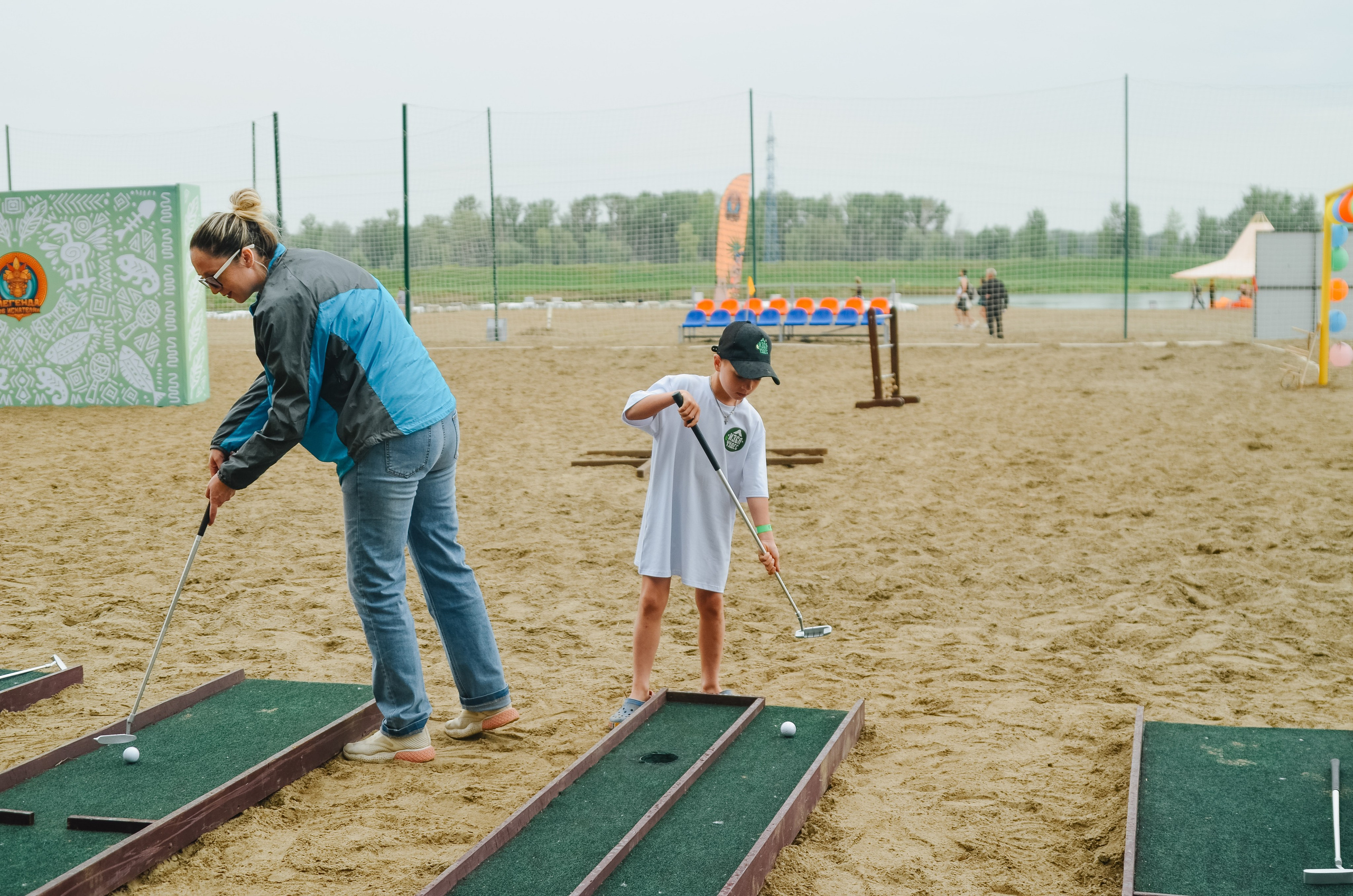 Фестиваль «Грань» 2025. Спортивная площадка. Денисова Аля — фотограф для парных съемок и индивидуальных историй в Барнауле