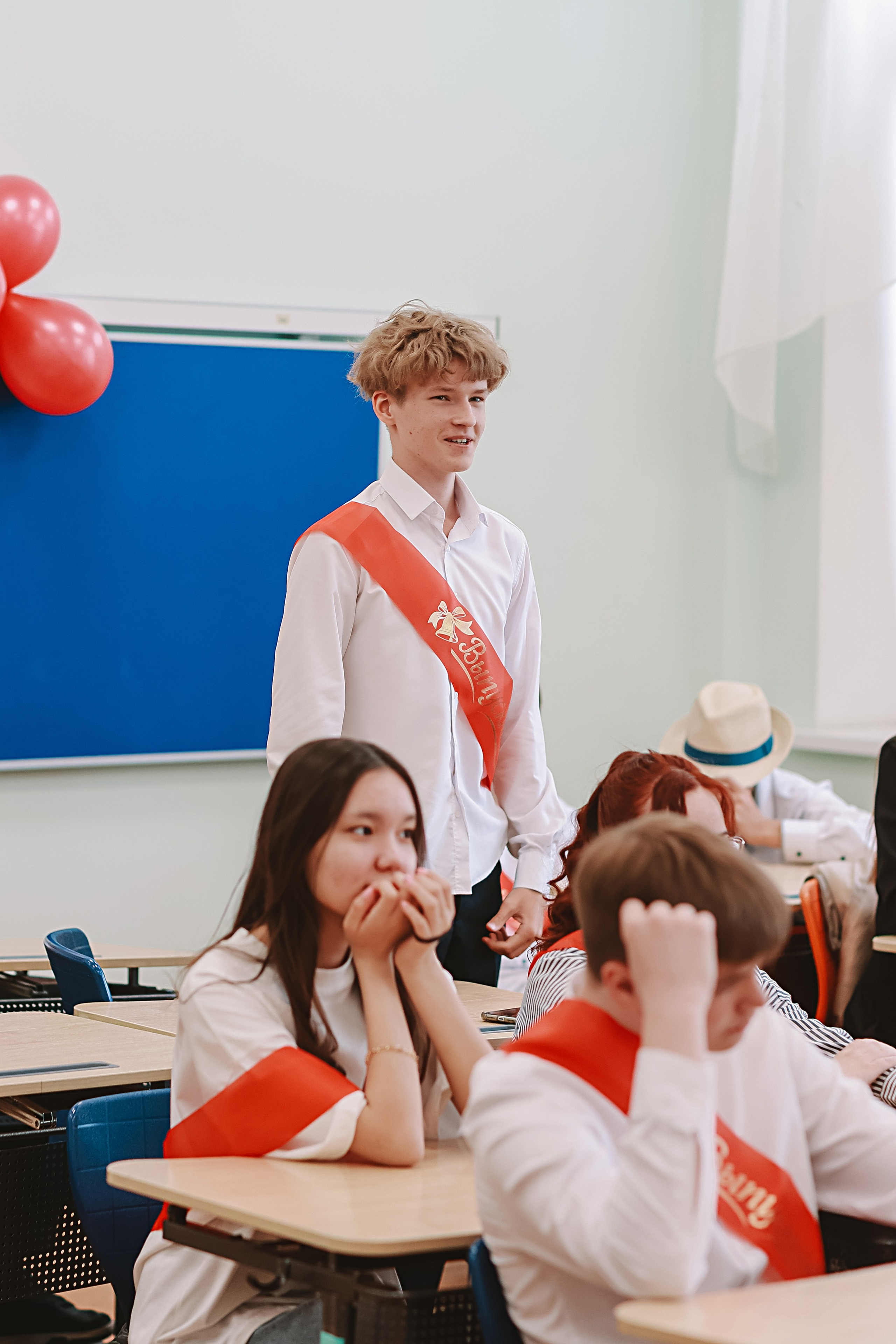 Последний звонок. Семейный фотограф Тюмень, фотограф на роды Салмина Мария