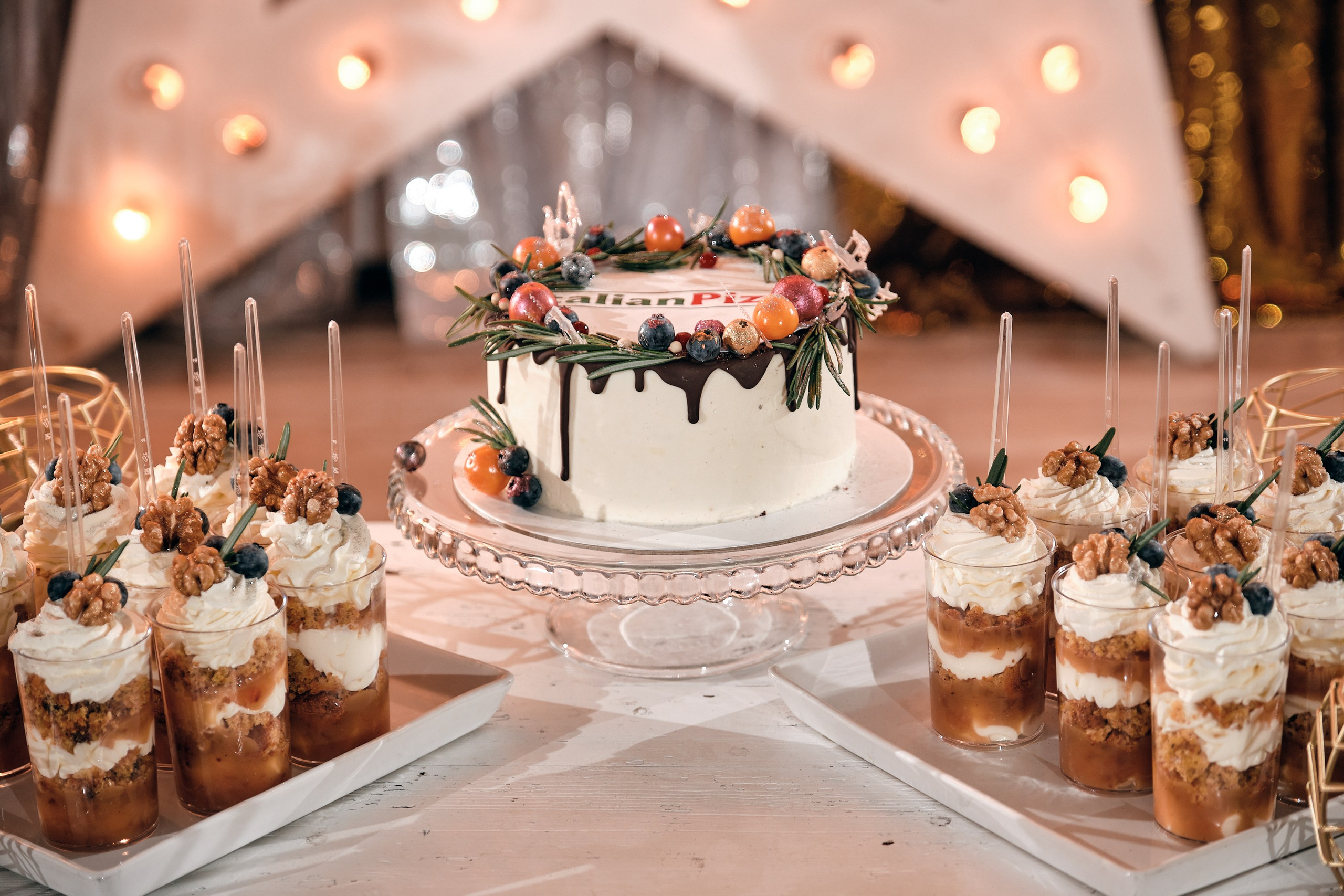 Новогодний корпоратив управляющей компании Италиан Пицца. Event агентство PAPRIKA в Екатеринбурге