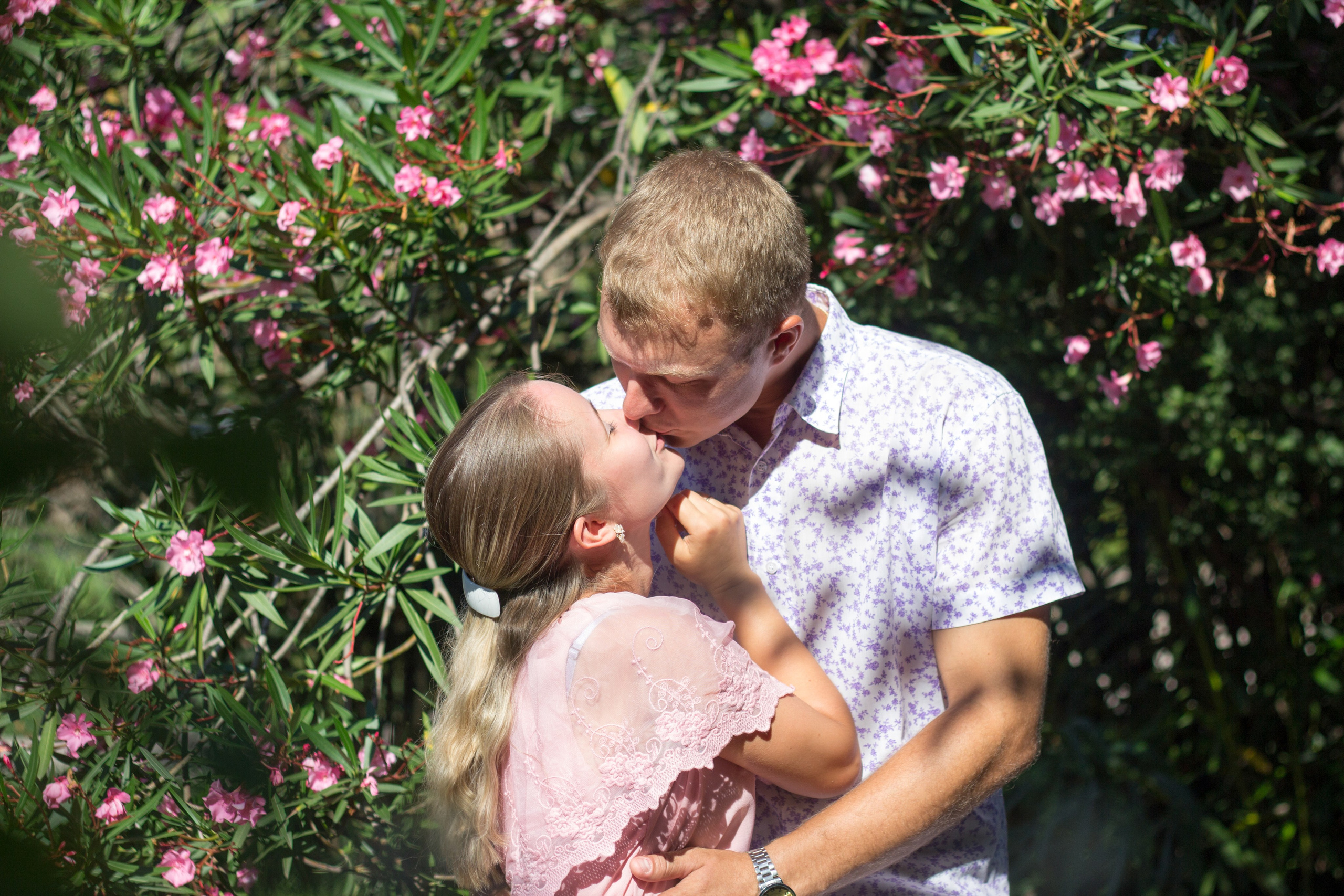 Семейная фотосессия в парке. Фотограф в Сочи Тиунова Маргарита и Тиунов Евгений