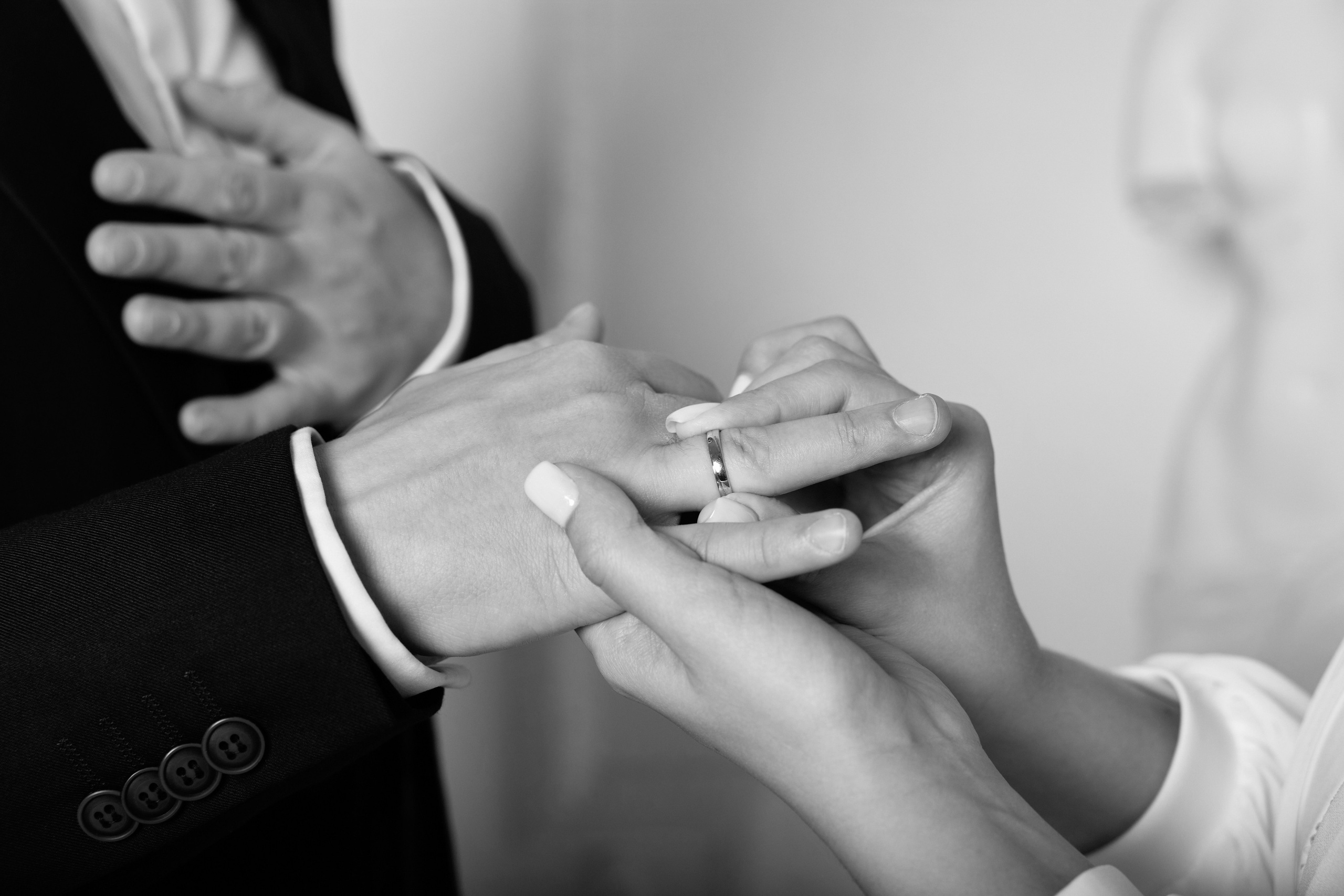 Свадебная фотосессия в студии и регистрация брака в Грибоедовском ЗАГСе