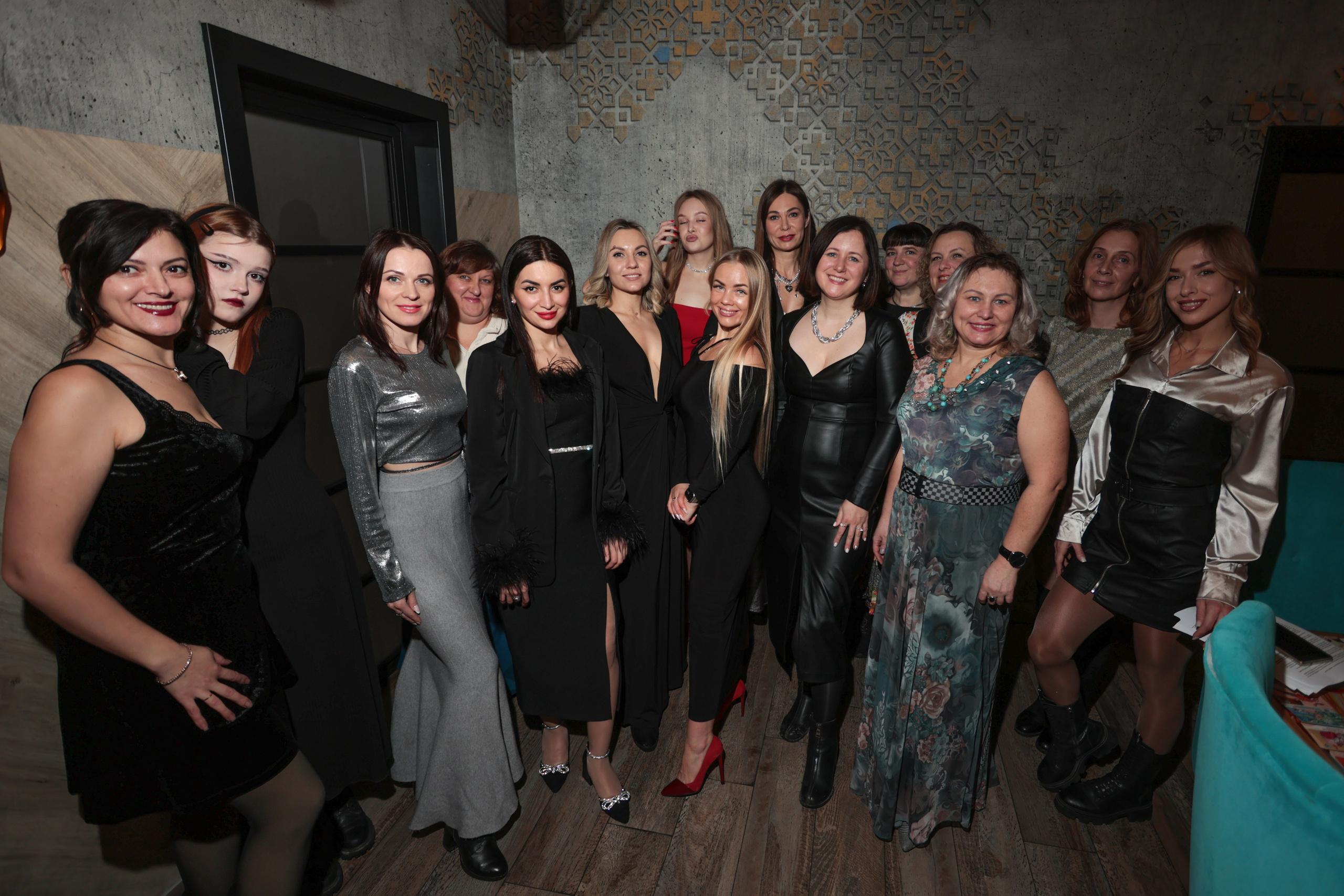 #УЖИНВПЛАТЬЯХ [Декабрь]. Фотограф г. Тамбов г. Воронеж Богдан Тарасов