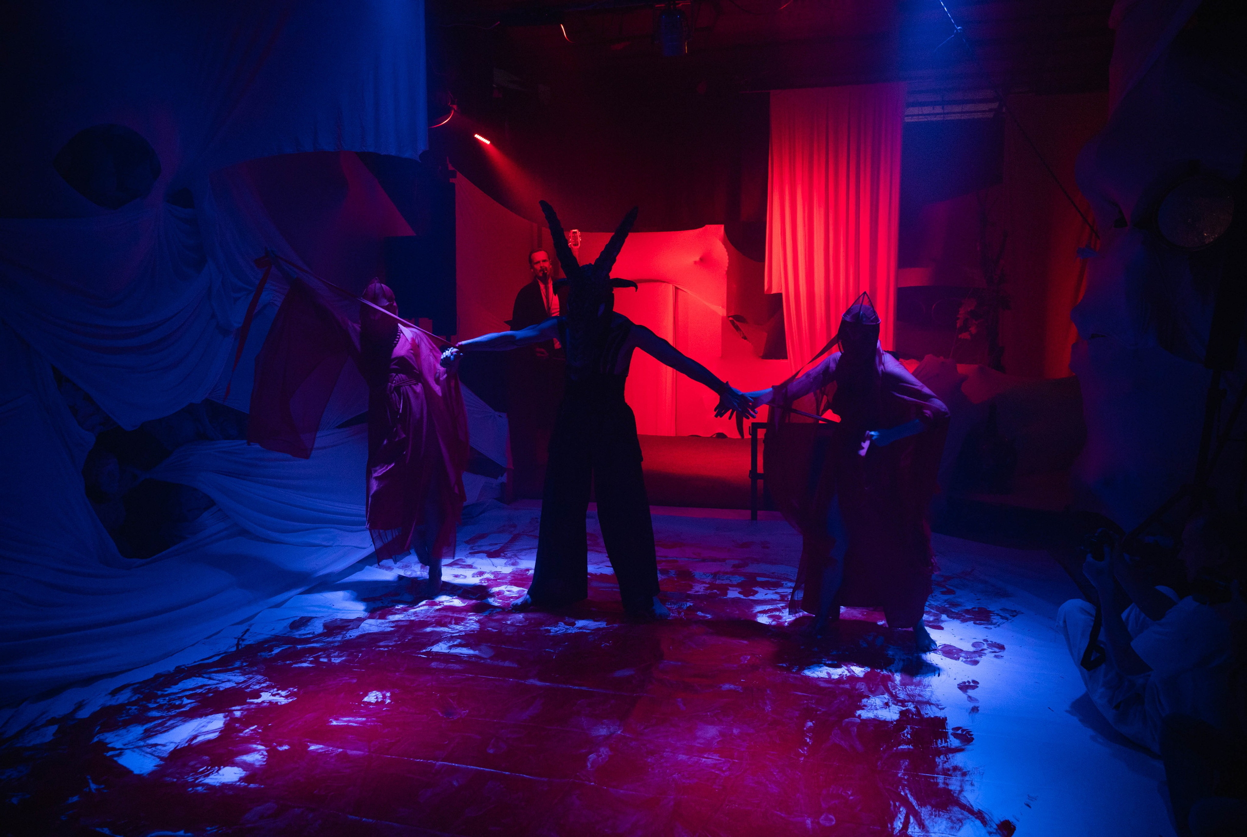 Перфоманс «Хуже». Репортажный и портретный фотограф в Воронеже