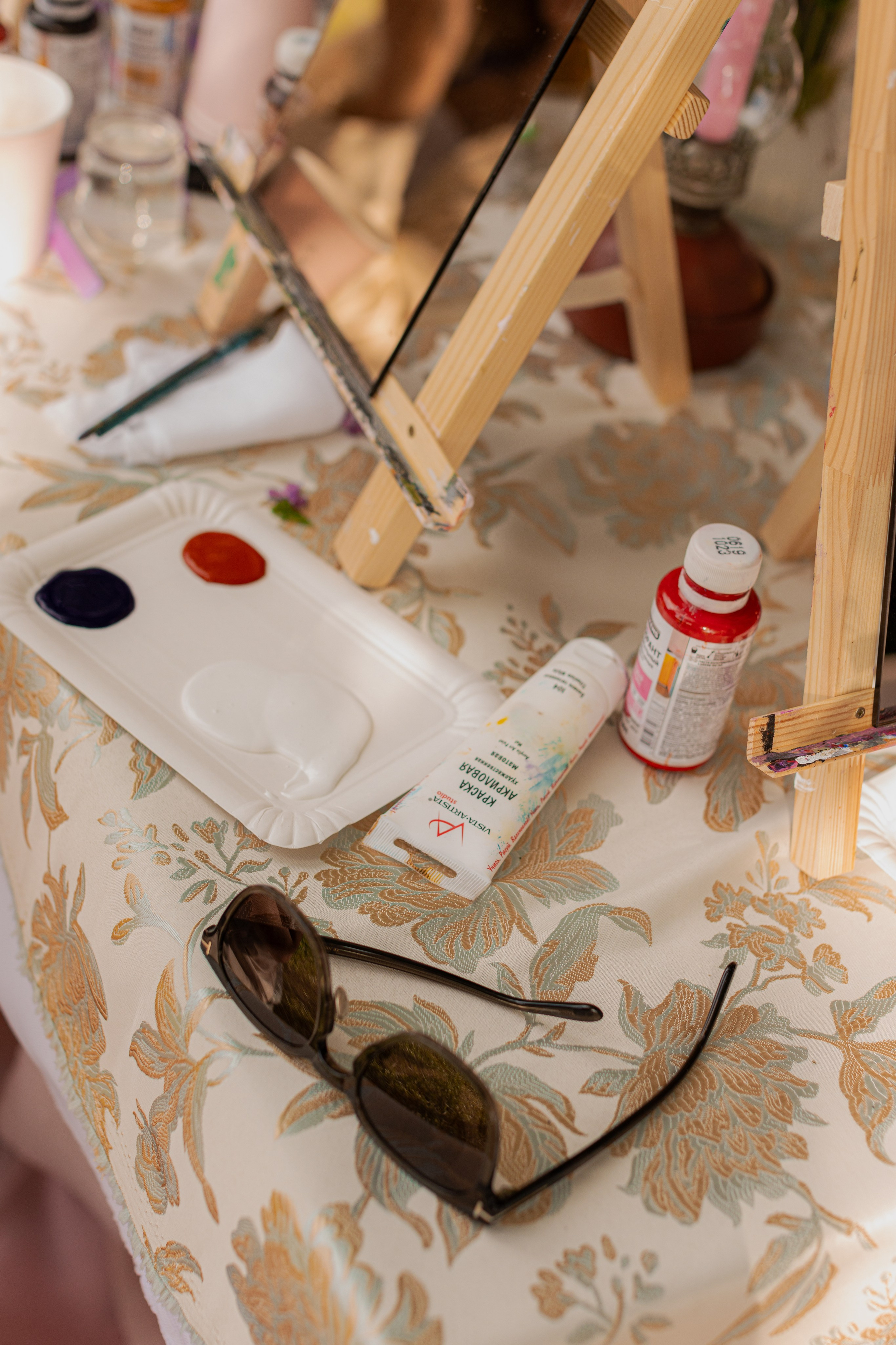 Мк Сирень на зеркале (девичник в парке). Анастасия Ракчеева Художник